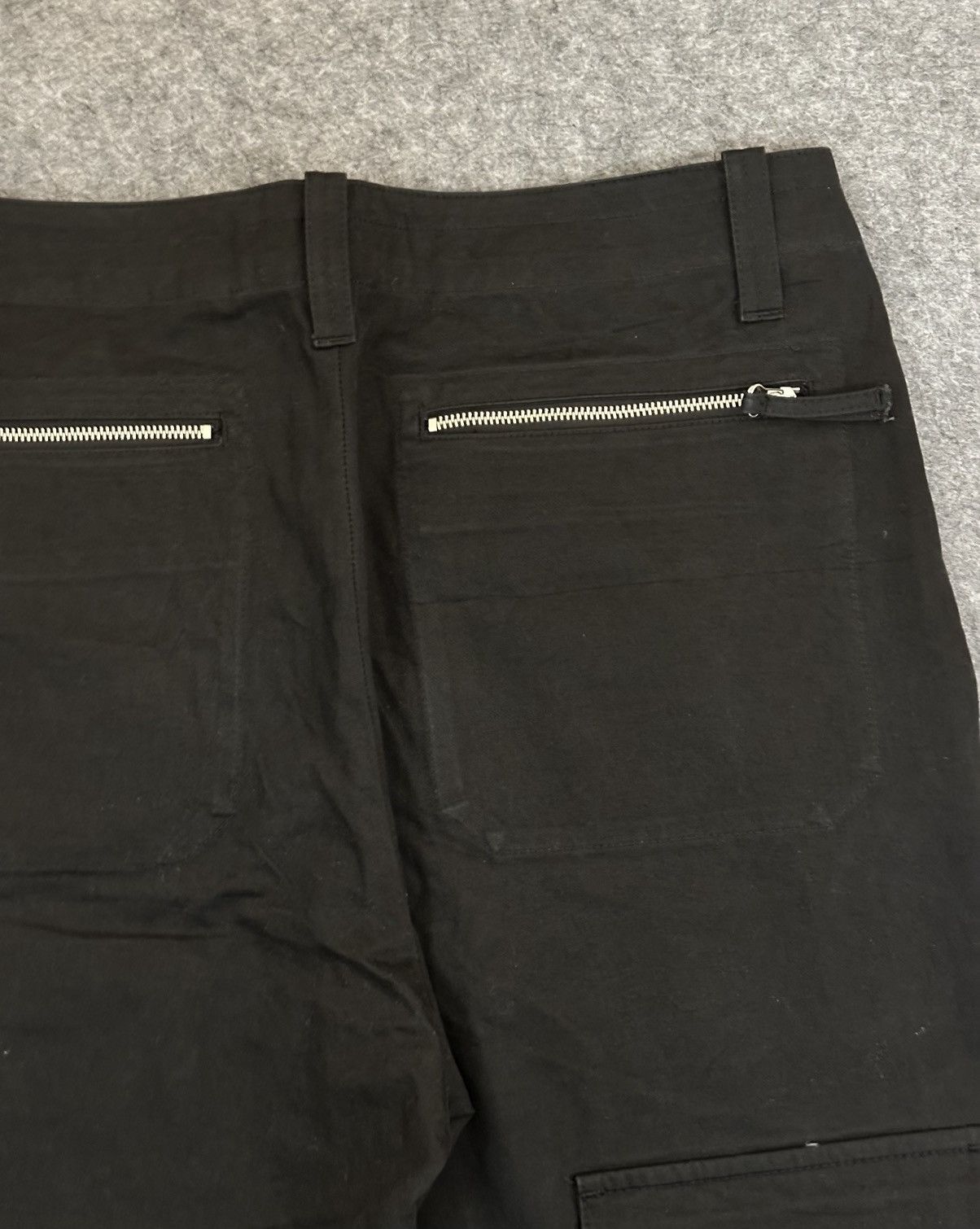 Phipps Phipps cargo trousers featuring large side pockets . Size US 30 / EU 46 - 8 Thumbnail