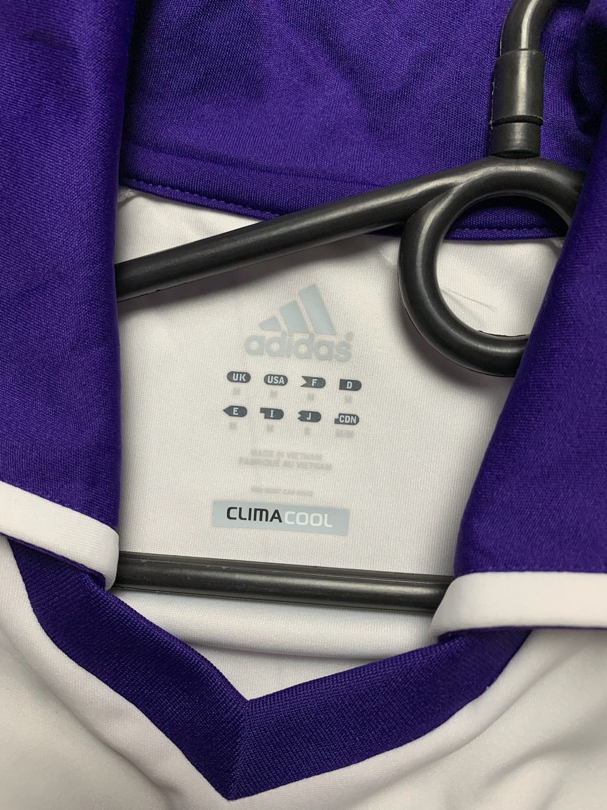 Adidas × Vintage Vintage adidas Anderlecht soccer jersey 6 number rare size M Size US M / EU 48-50 / 2 - 4 Thumbnail