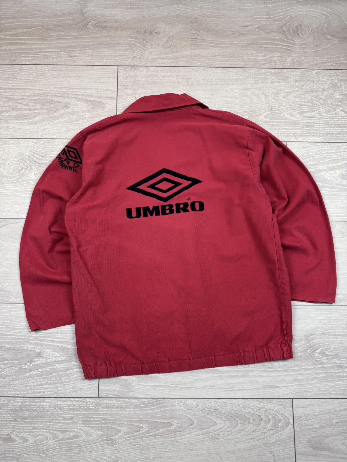 Umbro × Vintage Vintage Umbro ProTraining Sweatshirt Large Red 90s Football Size US M / EU 48-50 / 2 - 1 Thumbnail