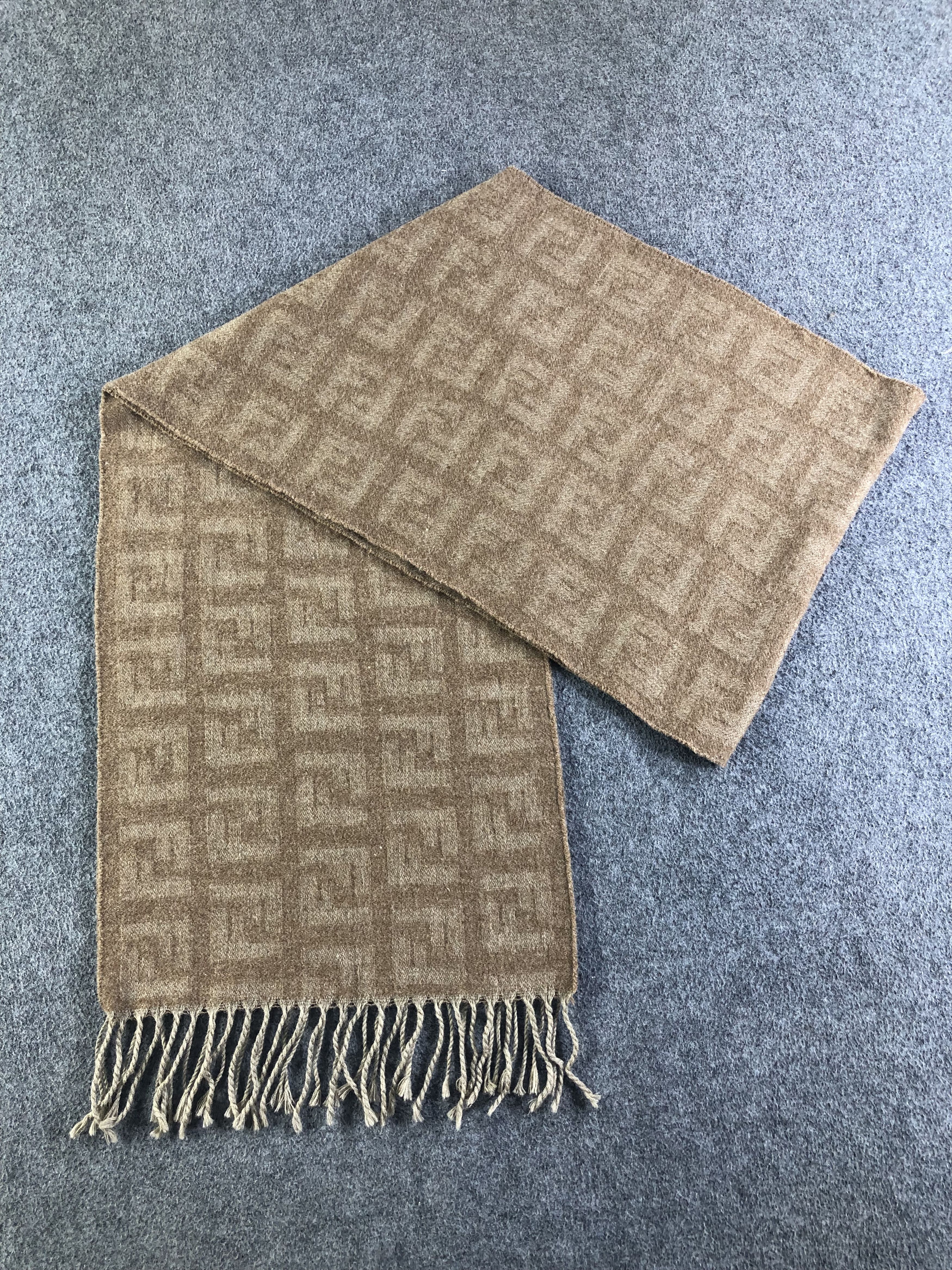 Fendi Fendi Cashmere Scarf / Muffler / Neckwear SS1402 Size ONE SIZE - 5 Thumbnail