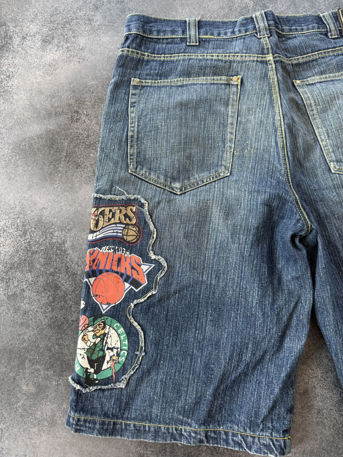 NBA Vintage UNK NBA Team Denim Shorts Size US 40 / EU 56 - 6 Thumbnail