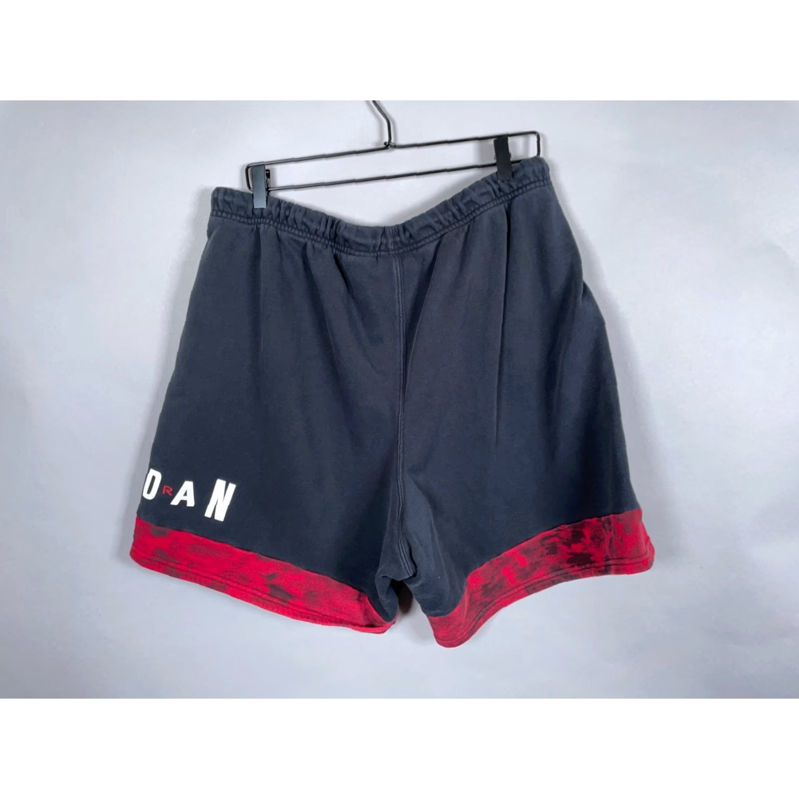 Jordan Brand Jordan Shorts 2XL Men's Drawstring AJ6 Legacy Fleece Black Red Size US 34 / EU 50 - 2 Thumbnail