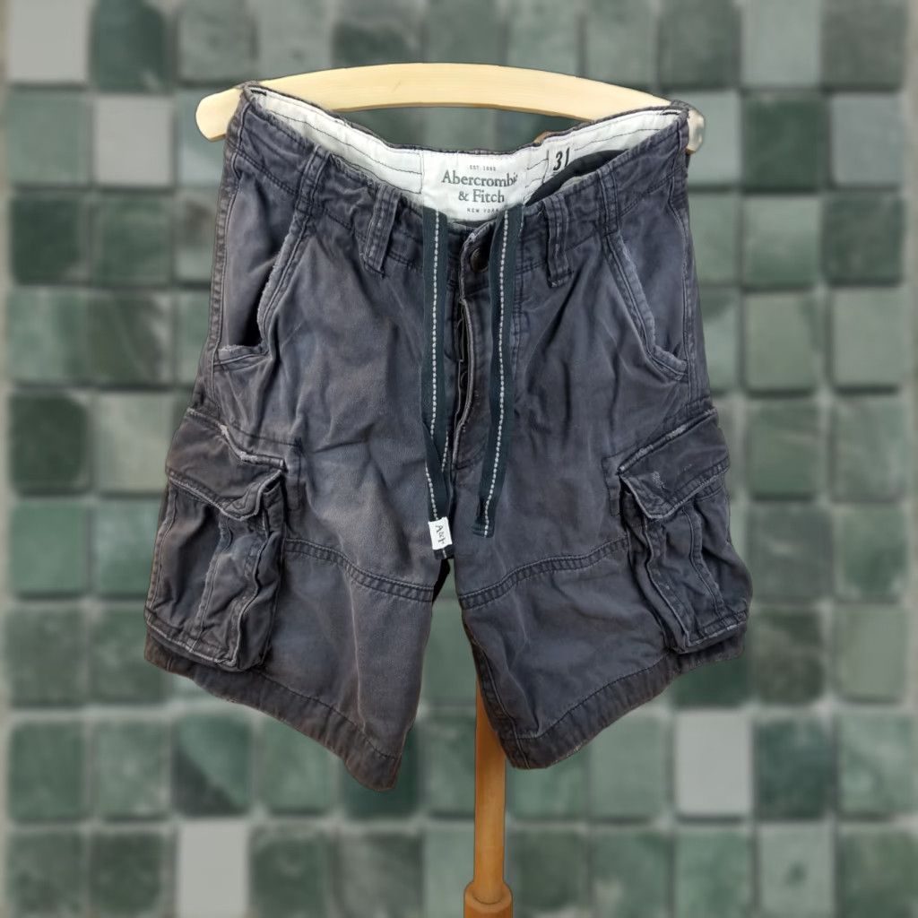 Abercrombie & Fitch VINTAGE Y2K ABERCROMBIE & FITCH NAVY CARGO SHORT PANTS SZ 31 Size US 31 - 1 Thumbnail