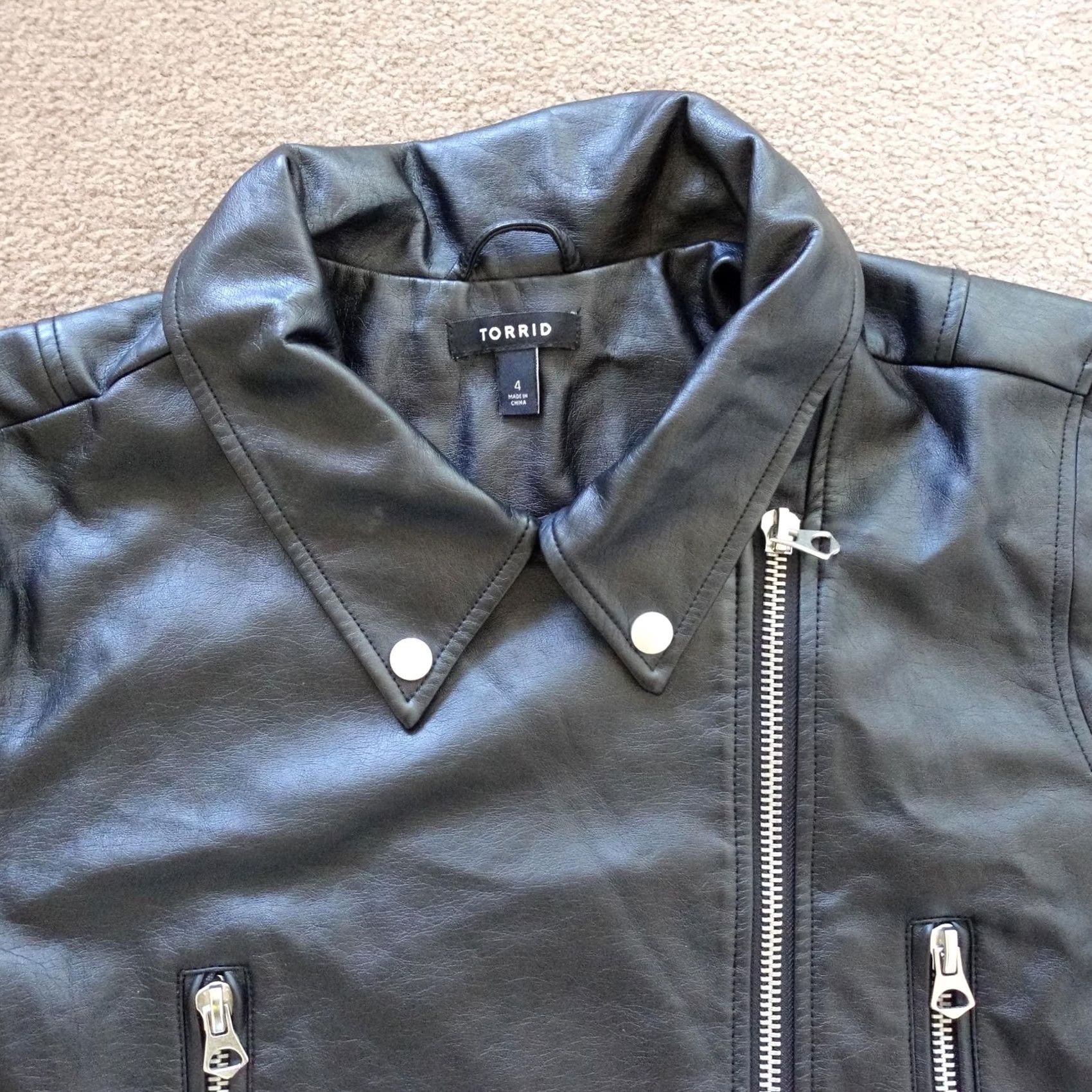 Torrid Torrid Jacket Womens 4 Black Faux Leather Moto Biker Asymmetrical Zip Pockets Jacket Womens 4 Black Faux Leather Moto Biker Zip Pockets Size S / US 4 / IT 40 - 2 Thumbnail