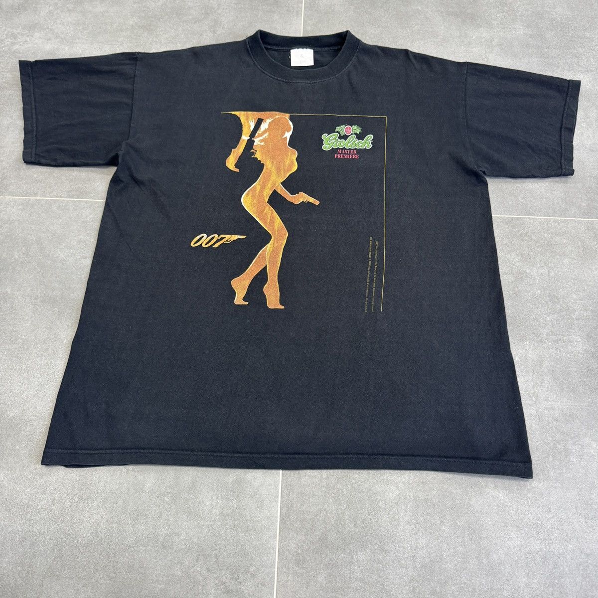 Vintage Vintage James Bond 007 Gun Symbol Logo 90s T-Shirt Men Siz L Size US L / EU 52-54 / 3 - 6 Thumbnail