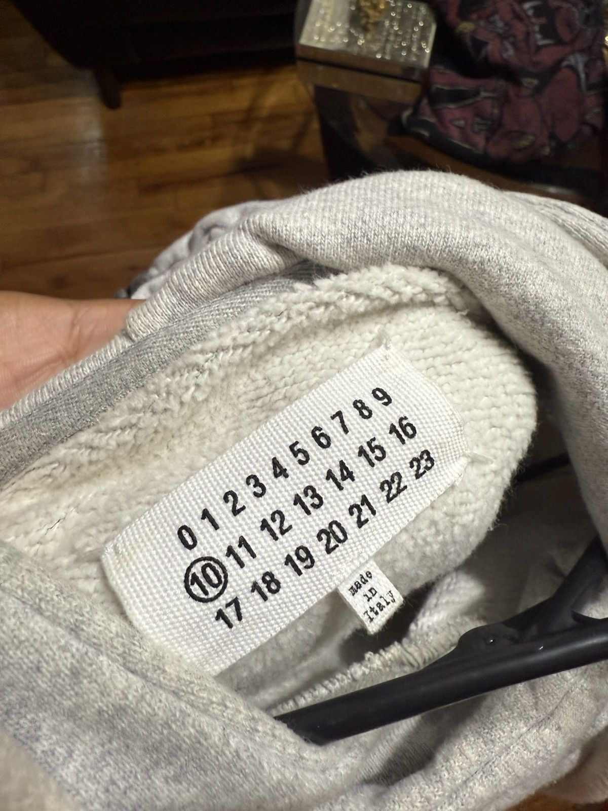Maison Margiela Maison Margiela Hoodie Spray Paint Size Medium Size US M / EU 48-50 / 2 - 7 Thumbnail