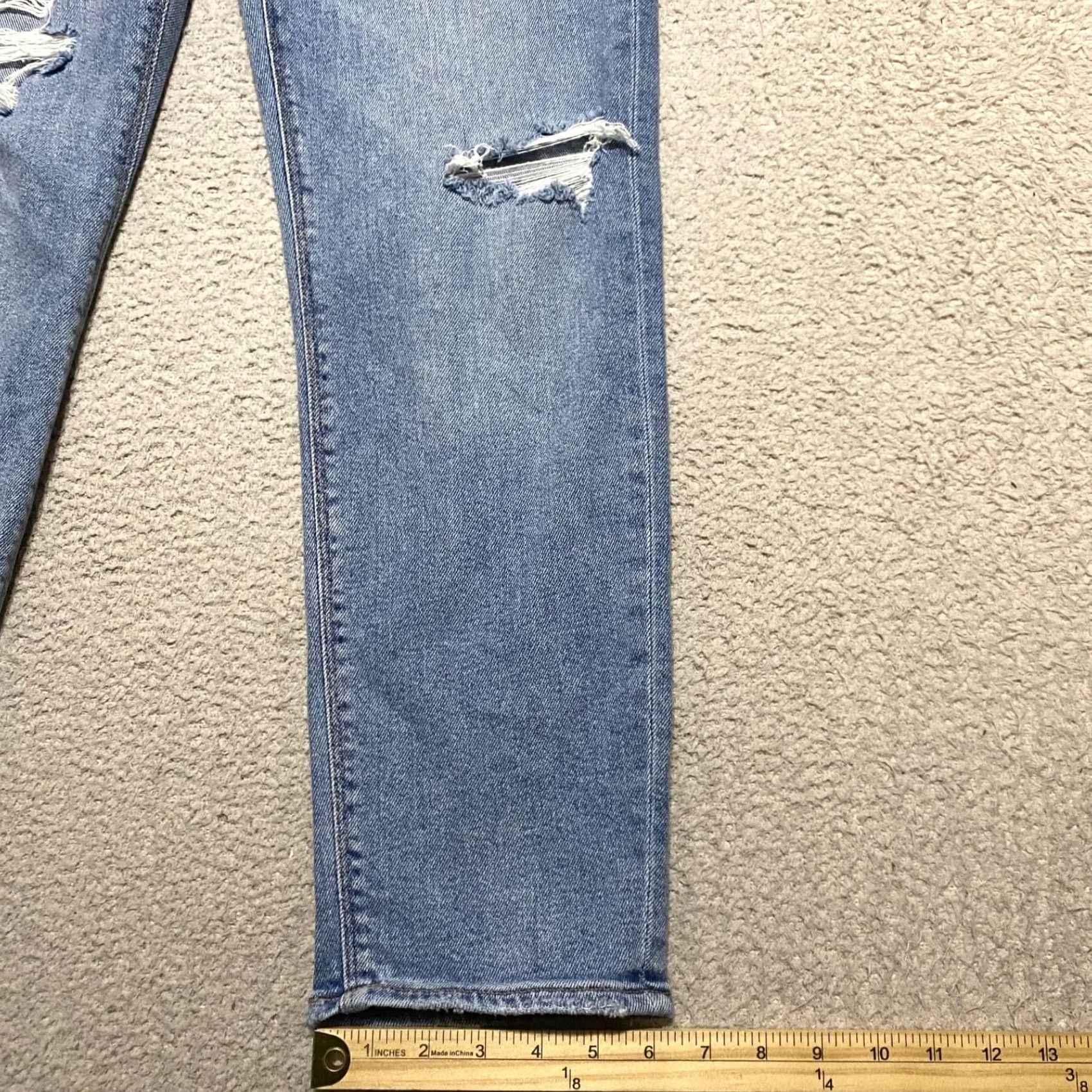 American Eagle Outfitters American Eagle Outfitters Mom Jeans Womens 6 Blue Denim Medium Wash Distressed High Rise 90s Women Jeans Size 28" / US 6 / IT 42 - 6 Thumbnail