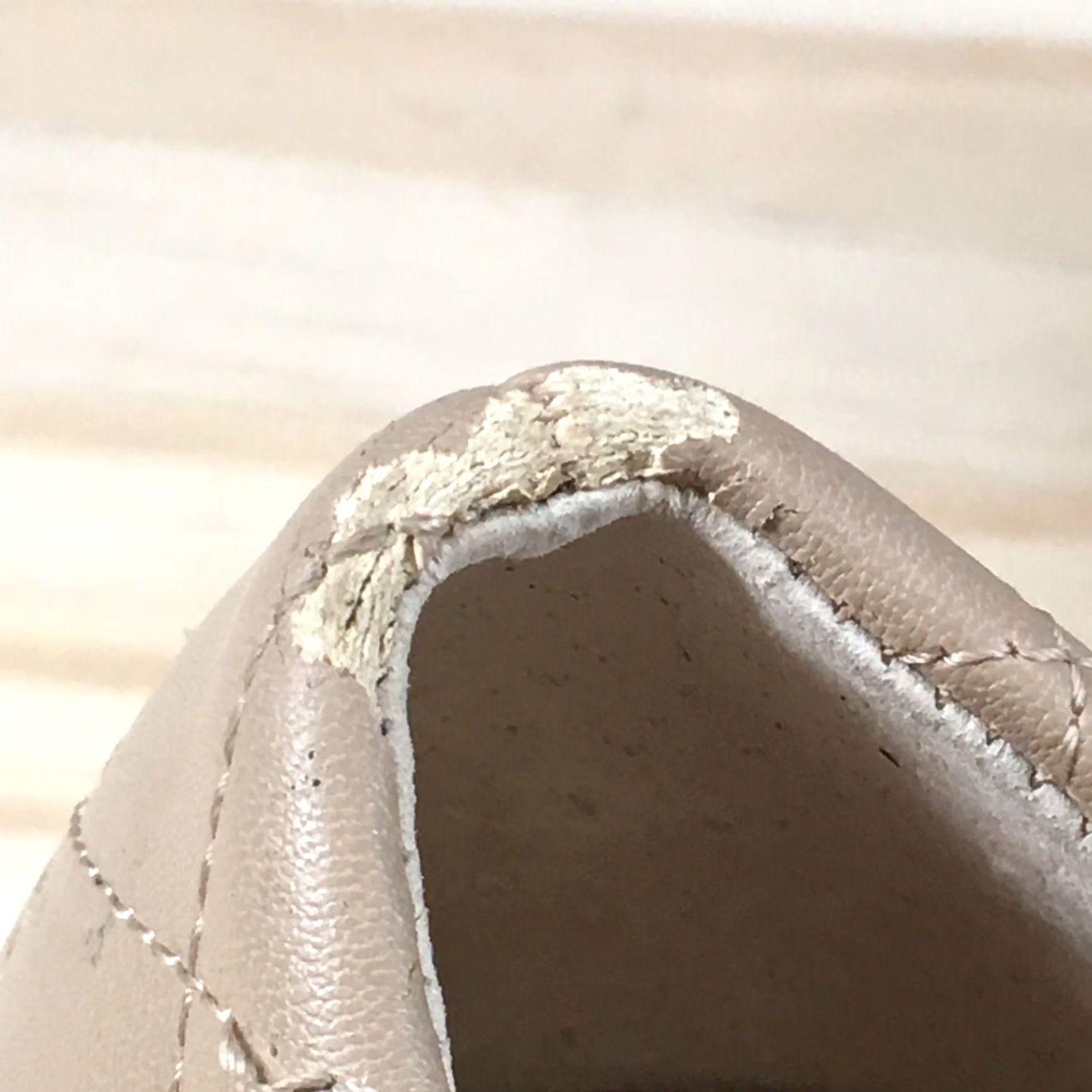 Vintage Unisa Shoes Womens 9.5 M Pump Wedge Heels Slip On Beige Faux Leather Cap Toe Womens Shoes Size ONE SIZE - 5 Thumbnail