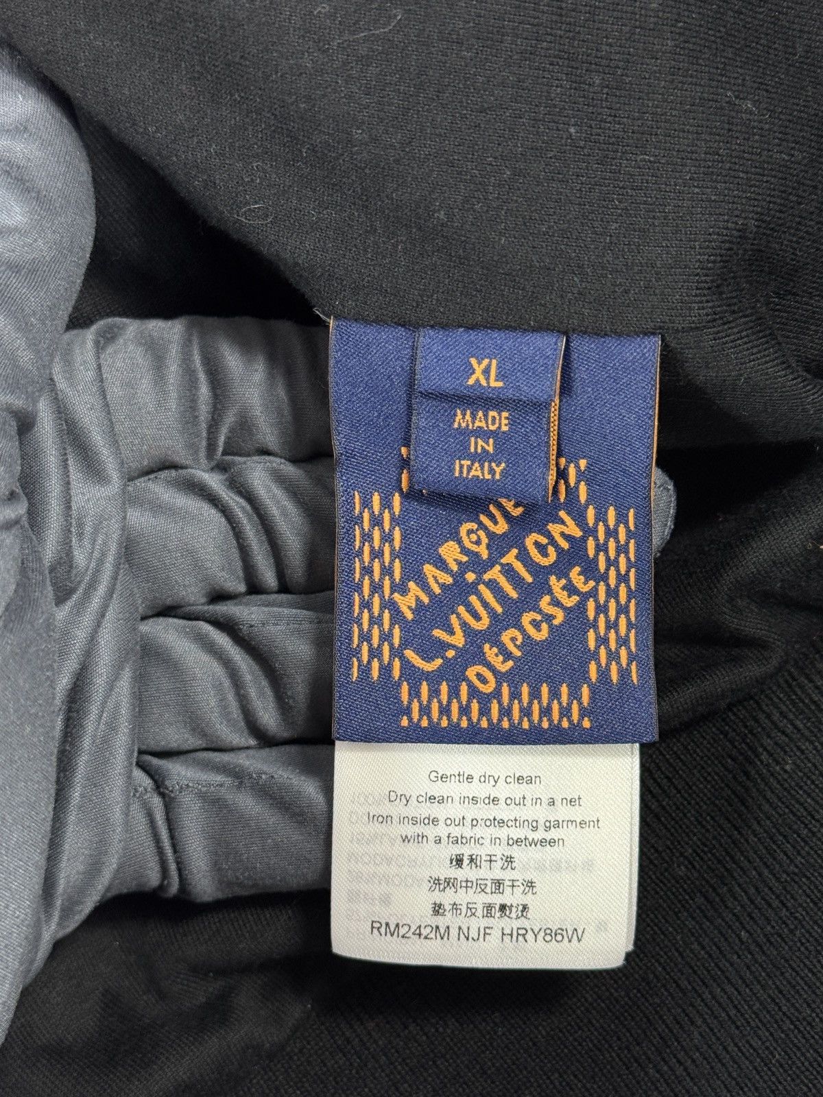 Louis Vuitton PHARRELL WILLIAMS AW24 WEST DAMIER FLEECE JACKET 1AFXOF RED Size US XL / EU 56 / 4 - 8 Thumbnail