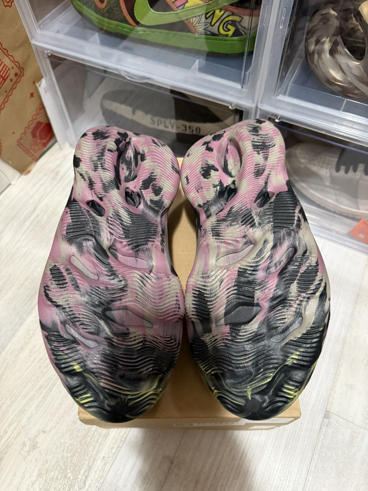 Adidas × Kanye West Adidas Yeezy Foam Runner Mx Carbon Size US 11 / EU 44 - 7 Thumbnail