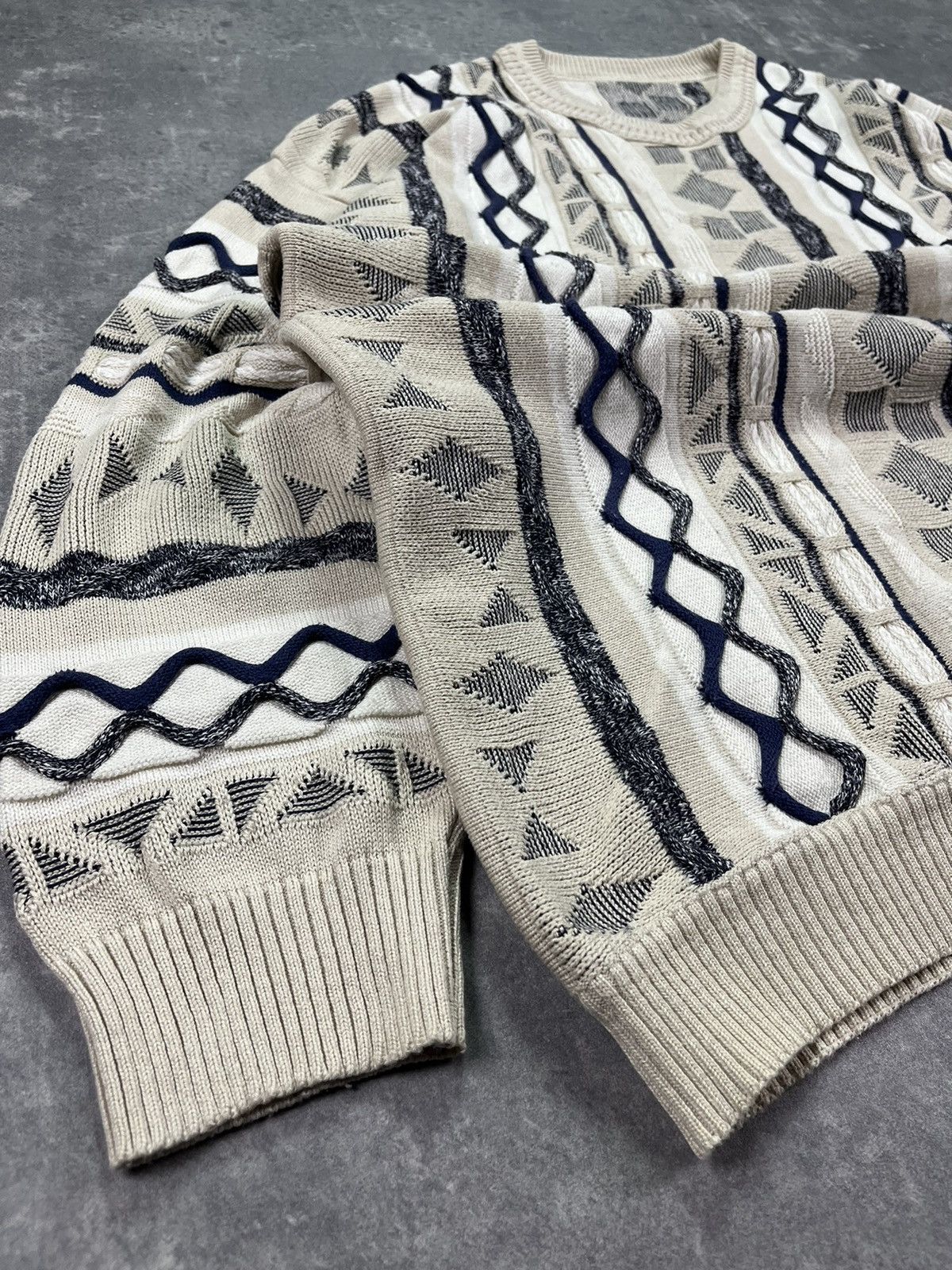 Coogi Vintage Jac 3D Cable Knit Sweater Coogi Style 90’s Size US L / EU 52-54 / 3 - 4 Thumbnail