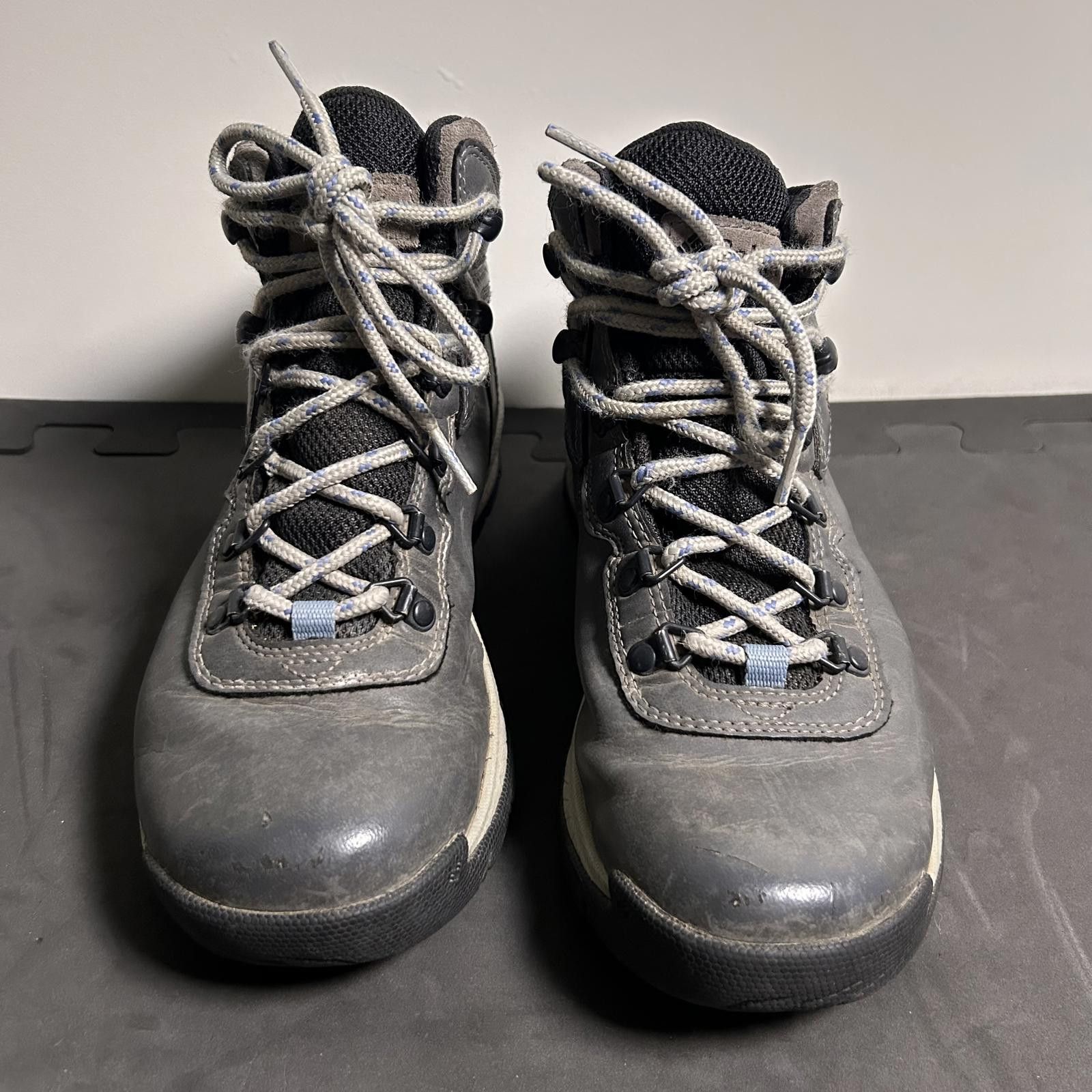 Columbia Columbia Women's Newton Ridge Plus hiking boots size 8 Size US 8 / IT 38 - 2 Thumbnail