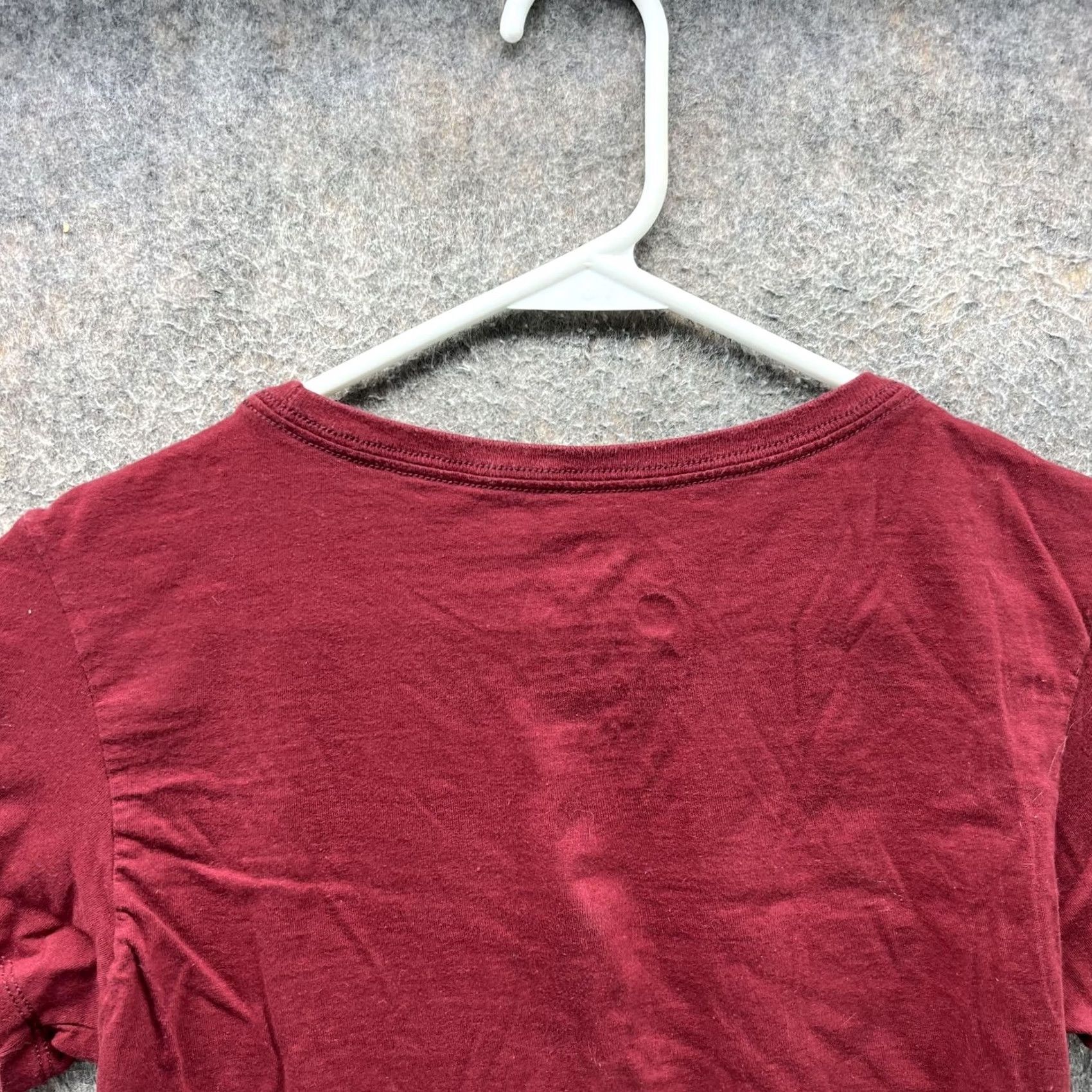 Nike Nike Shirt Womens Small Red Slim Fit Dont Worry I Got This Graphic Swoosh Tee Size S / US 4 / IT 40 - 3 Thumbnail