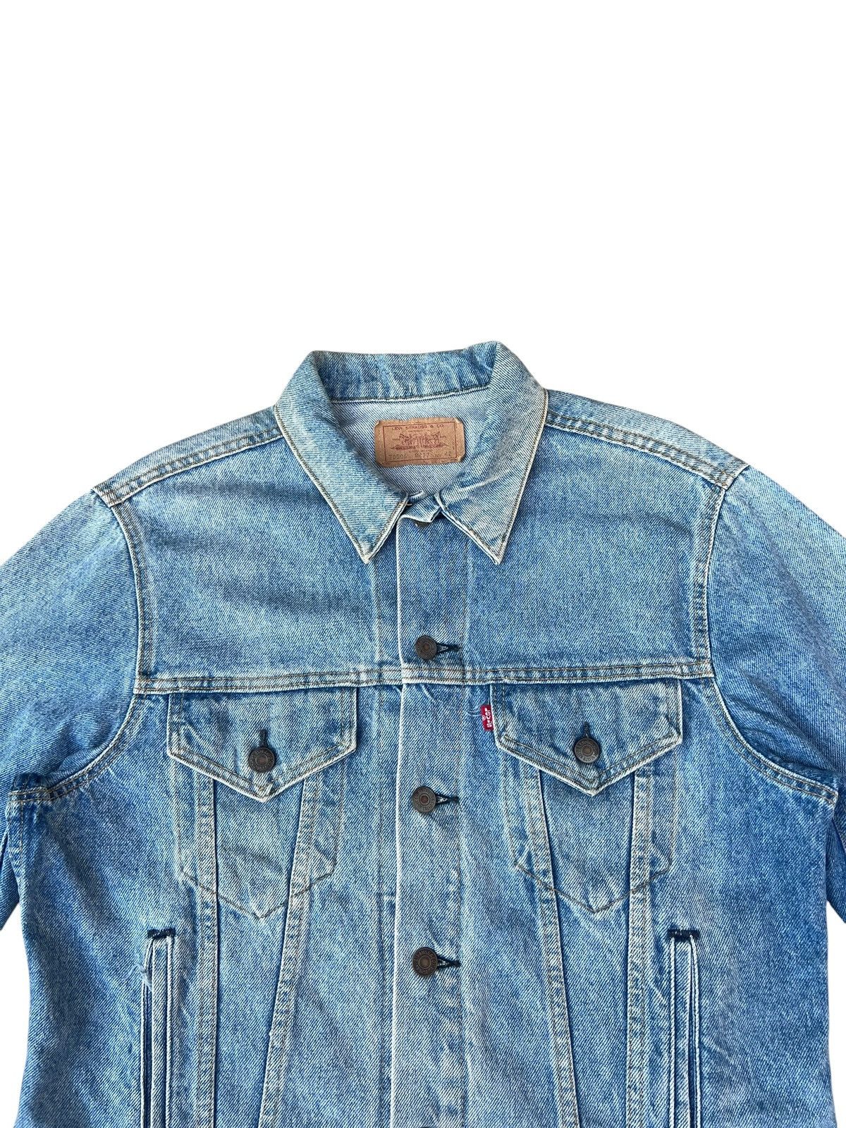 Levi's Vintage 80s Levi’s 70506 Distress Fade Denim Trucker Jacket Size US L / EU 52-54 / 3 - 7 Thumbnail