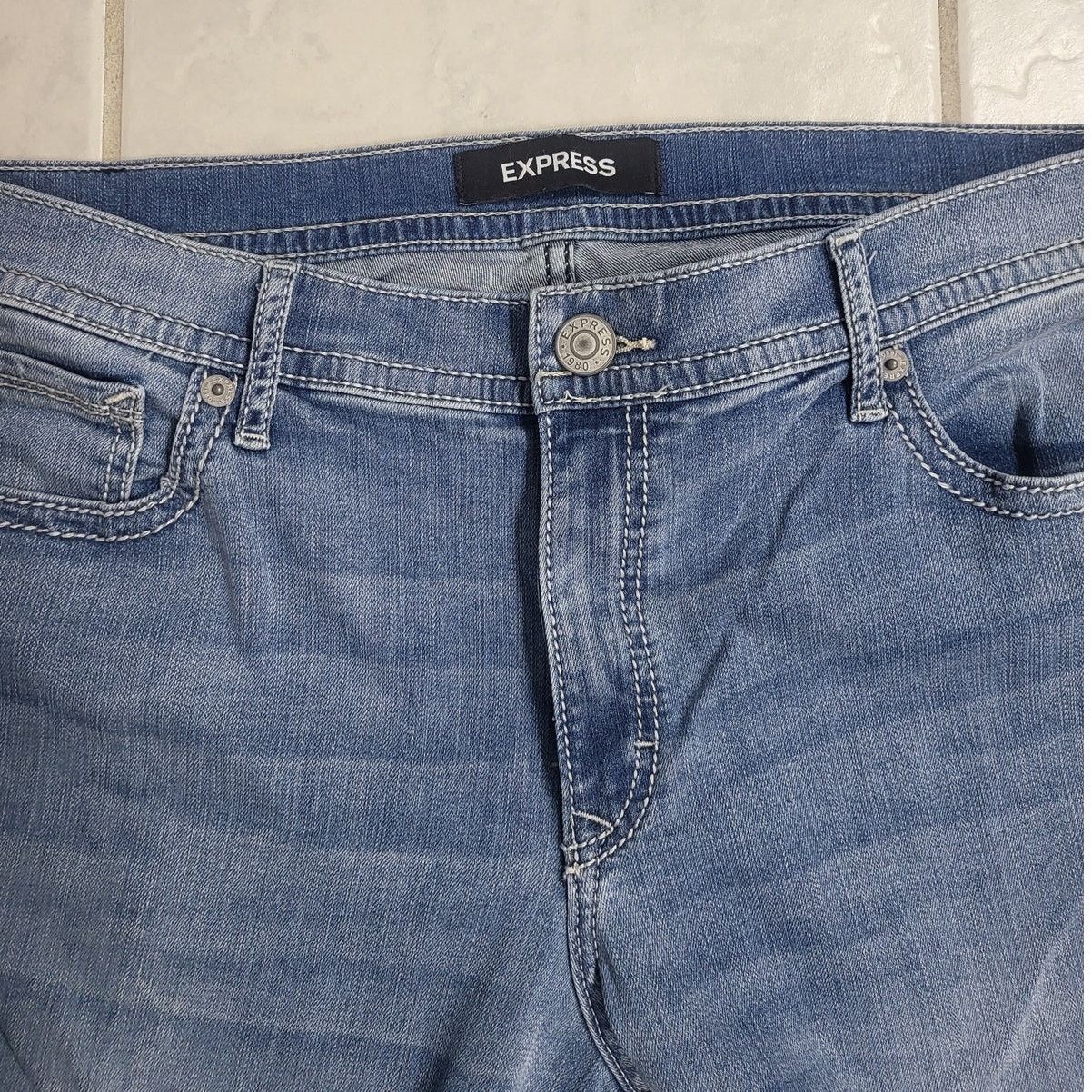 Express Express Light Wash Stretch + Mid Rise Legging Jeans - Sz 16L Size 38" / US 16 / IT 52 - 3 Thumbnail