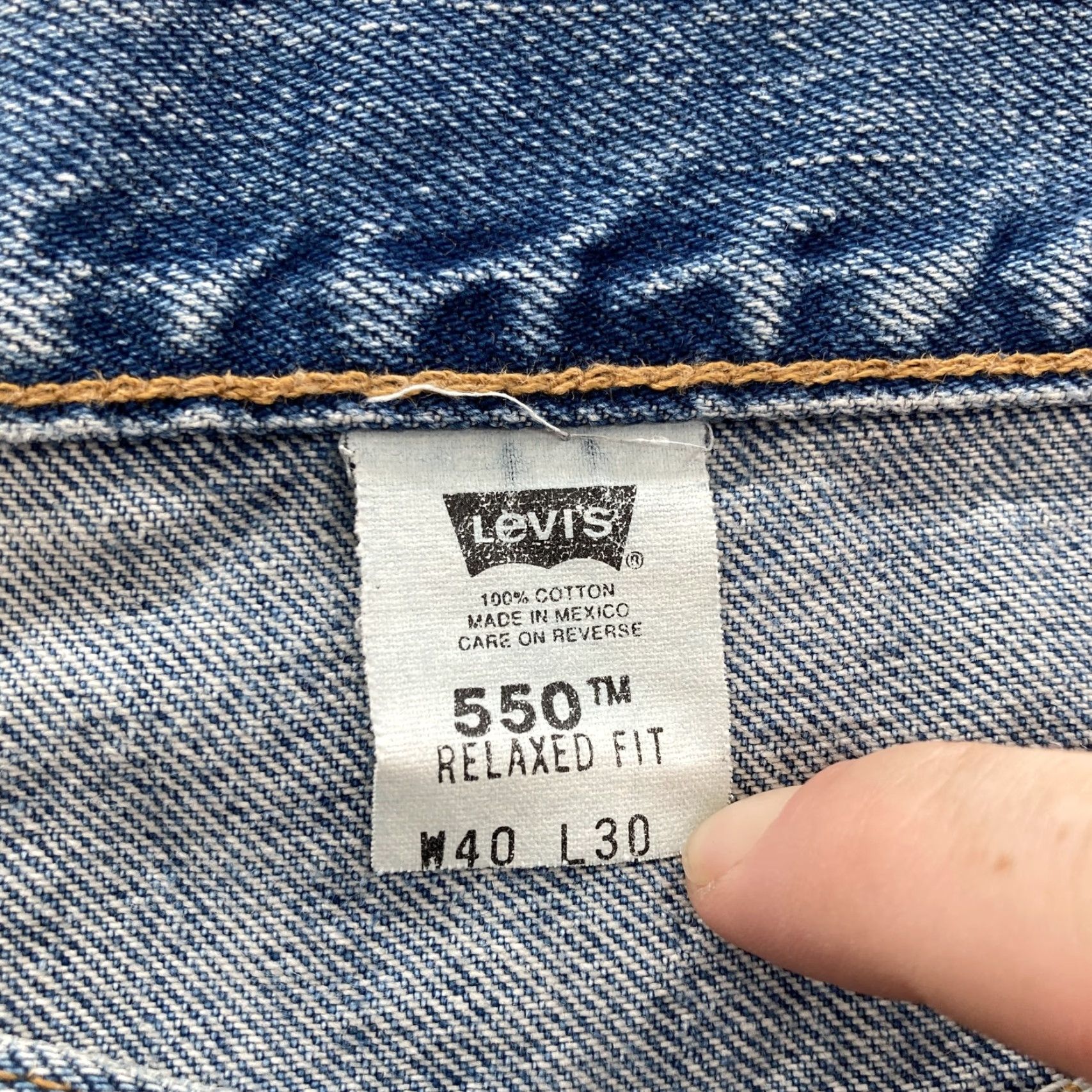Levi's VINTAGE Levi's 550 Jeans Mens 40x30 Blue Relaxed Fit Tapered Leg Denim 2002 Y2K Size US 40 / EU 56 - 4 Thumbnail