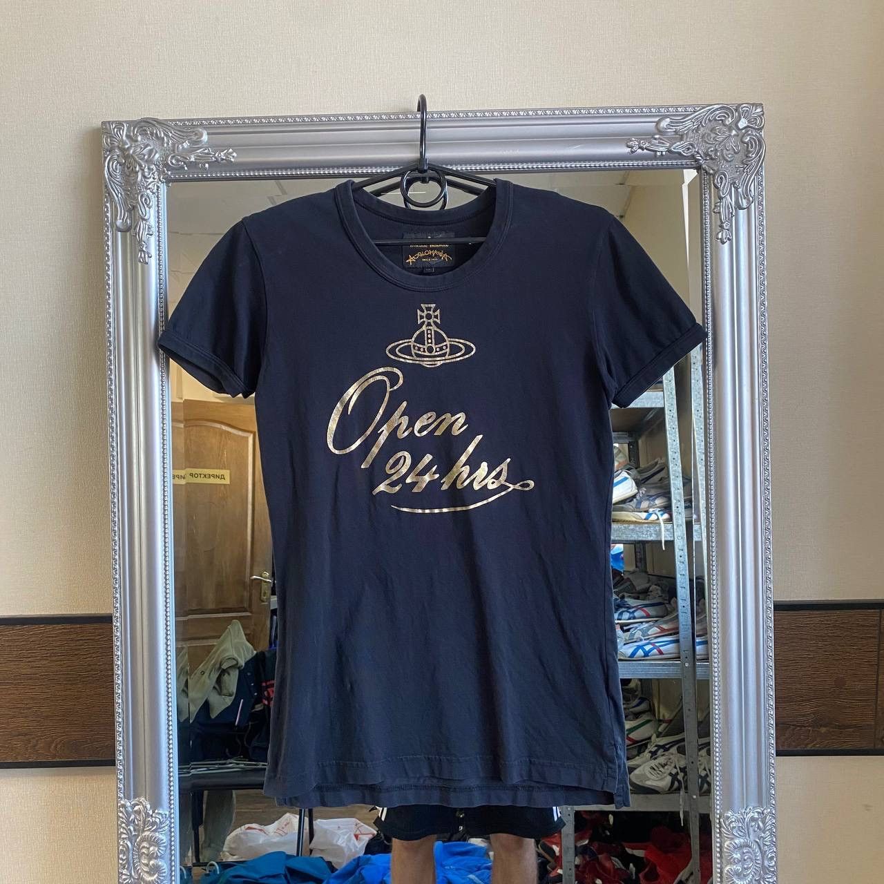 Vivienne Westwood VIVIENNE WESTWOOD T-SHIRT BIG LOGO GRAPHIC DESIGN Size US XS / EU 42 / 0 - 1 Thumbnail