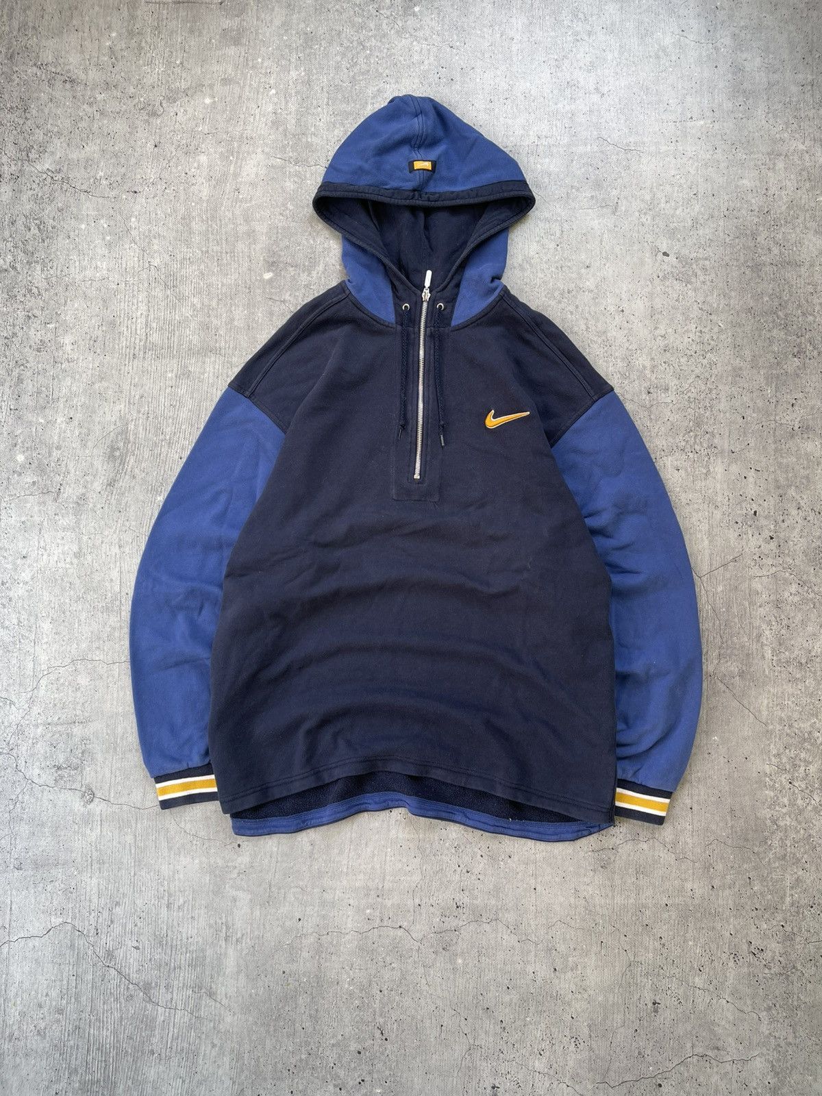 Nike 00s Nike Vintage Big Logo Hoodie Y2K Size US L / EU 52-54 / 3 - 2 Thumbnail