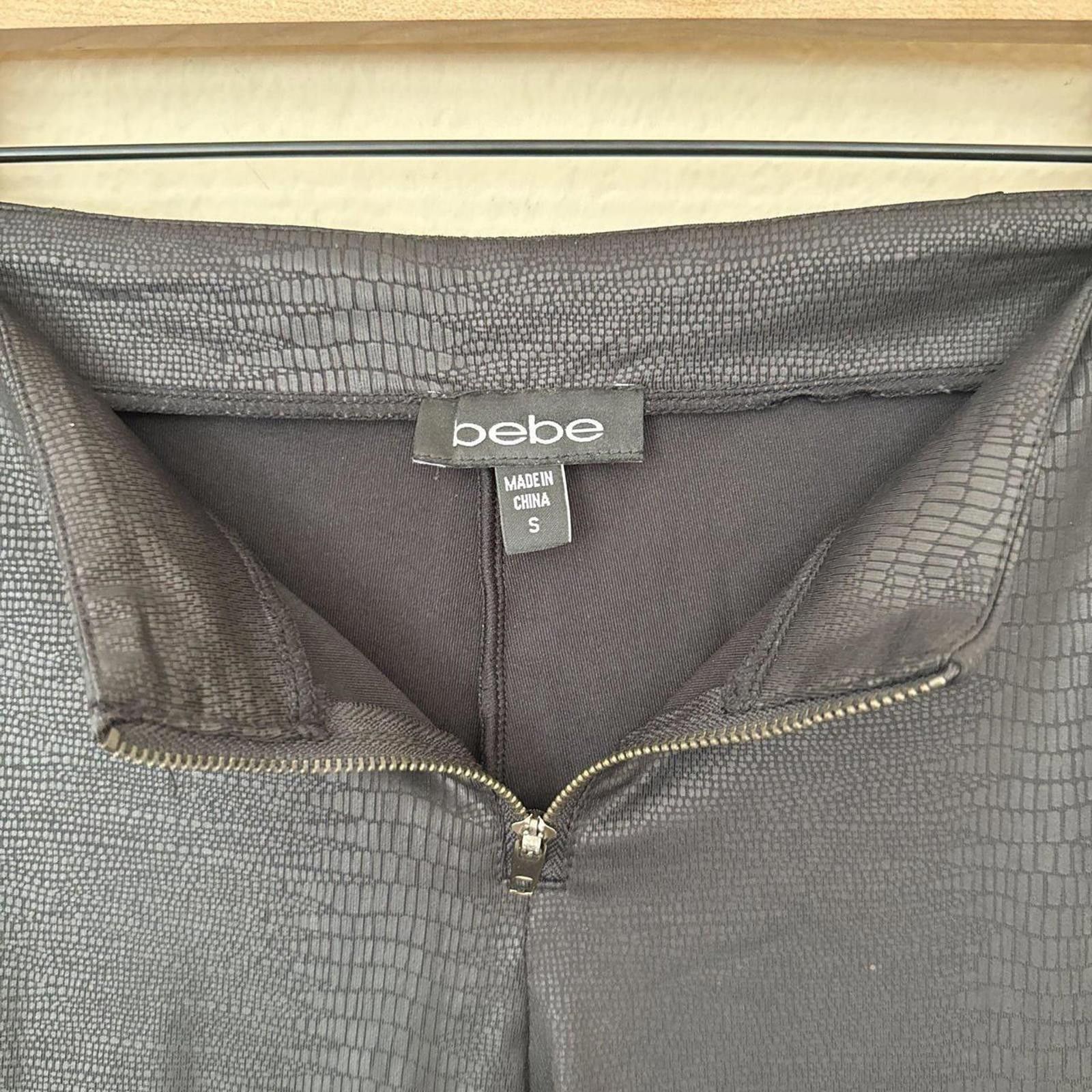 United Colors Of Benetton Bebe Y2K Black Textured Leatherette Stretch Ponte Leggings Size 28" / US 6 / IT 42 - 3 Thumbnail