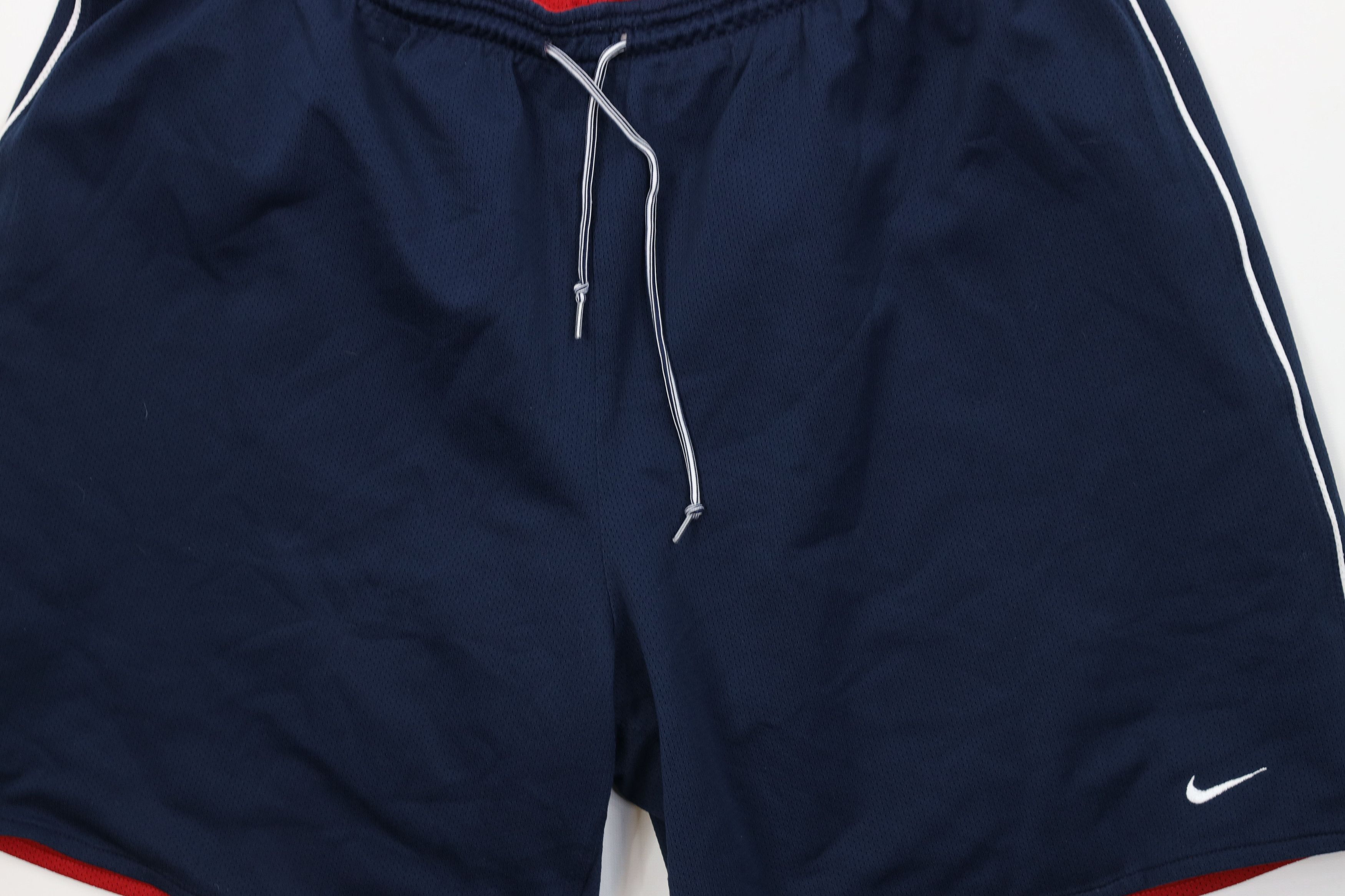Nike Vintage Nike Reversible Jogging Soccer Shorts Mesh Red Blue Size US 36 / EU 52 - 9 Thumbnail