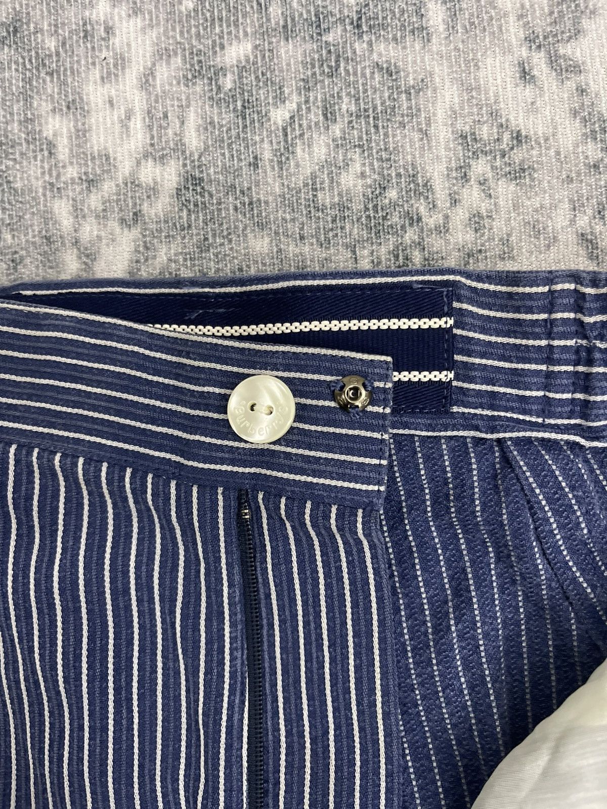 Burberry Vintage Burberry London Pinstripe Trousers Size US 28 / EU 44 - 7 Thumbnail