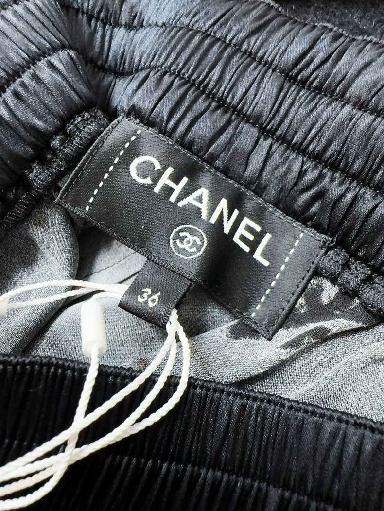 Chanel Chanel 22A handicraft workshop black full-print double C m Size 24" / US 00 / IT 34 - 7 Thumbnail
