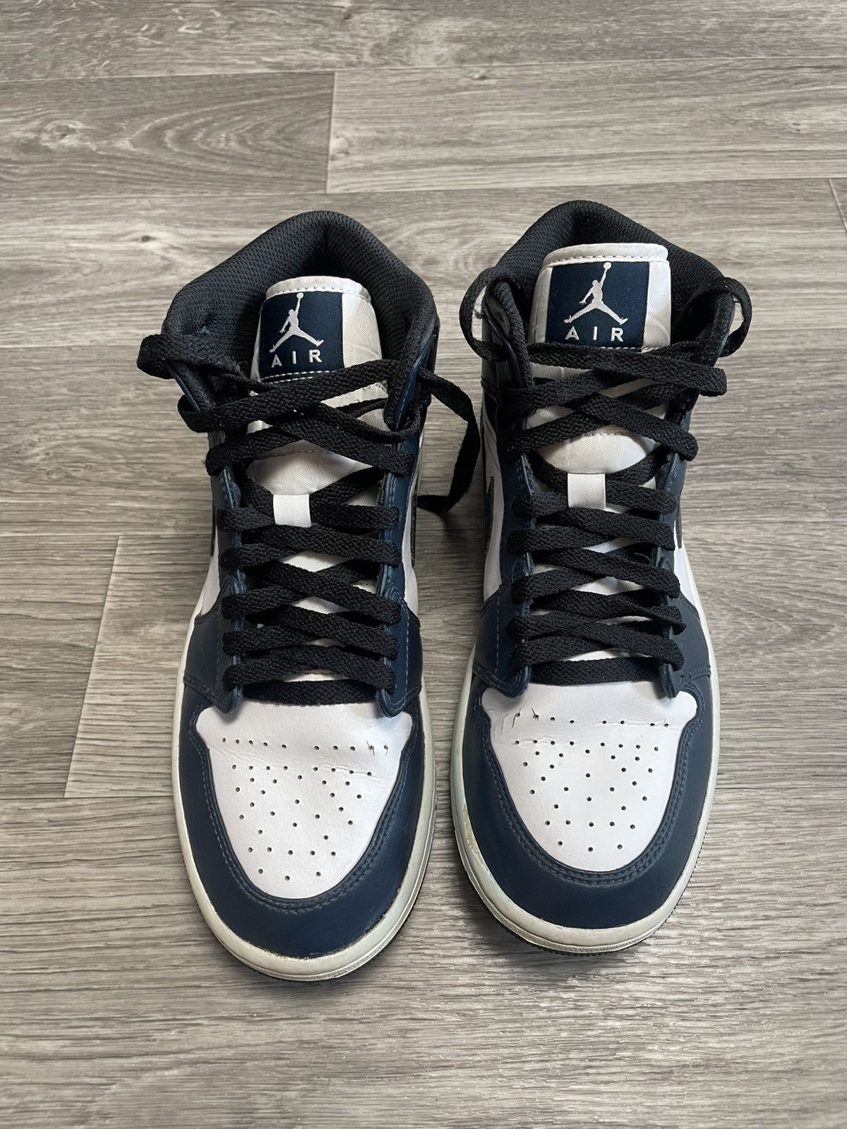 Nike Nike Air Jordan 1 Mid Armory Navy Men Size 8 EU 41 (2022) Size US 8 / EU 41 - 4 Thumbnail