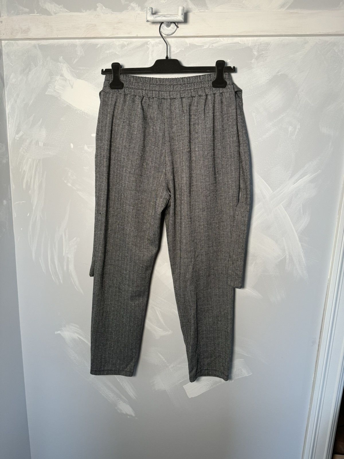 Vintage Haute Monde Light Grey Women's Trousers With Bondage Straps Size 31" - 4 Thumbnail