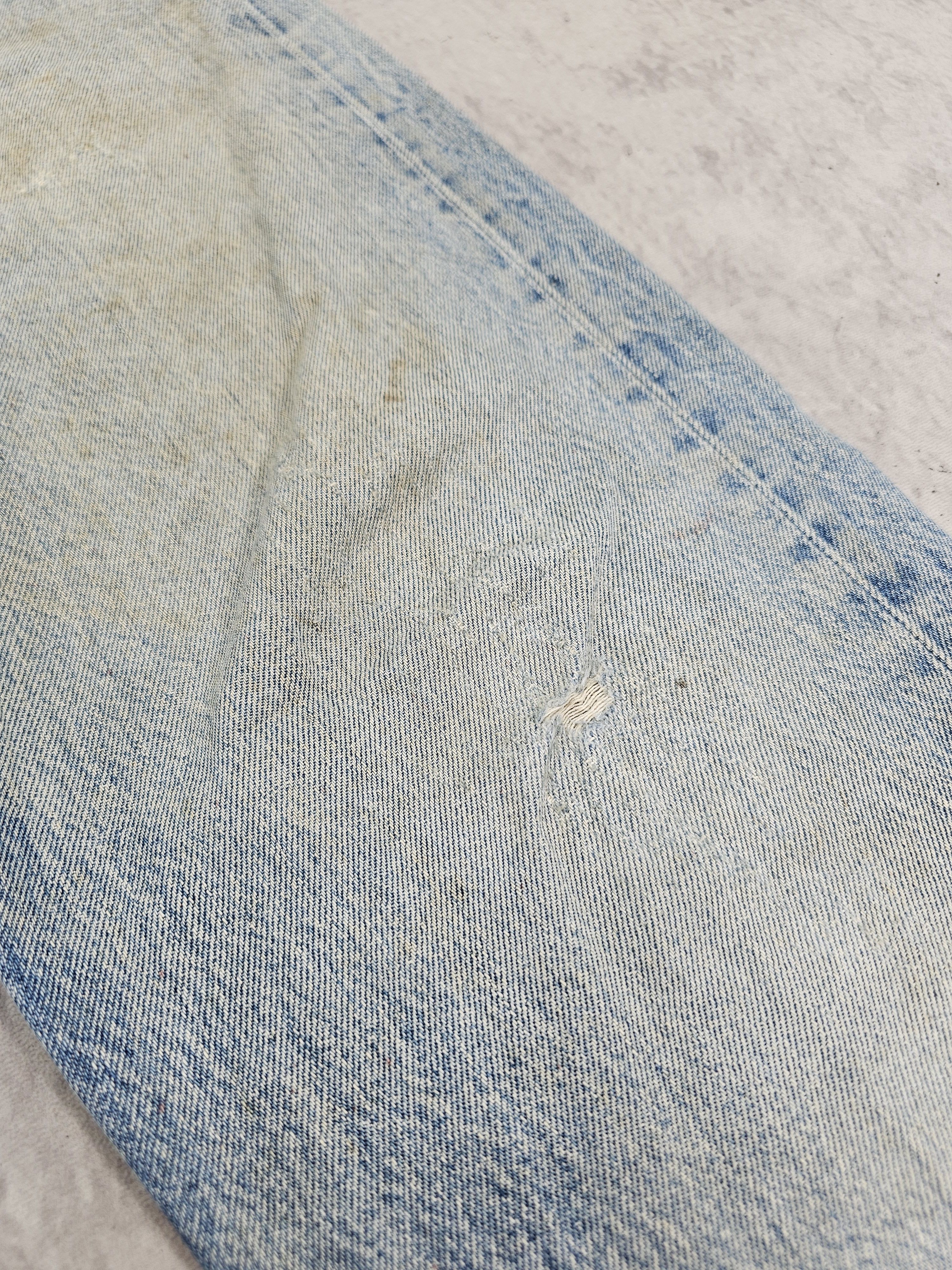 Levi's Vintage Clothing Vtg 90'S LEVIS 501 Ripped Yellow Stain Faded Jeans L0496 Size US 33 - 5 Thumbnail