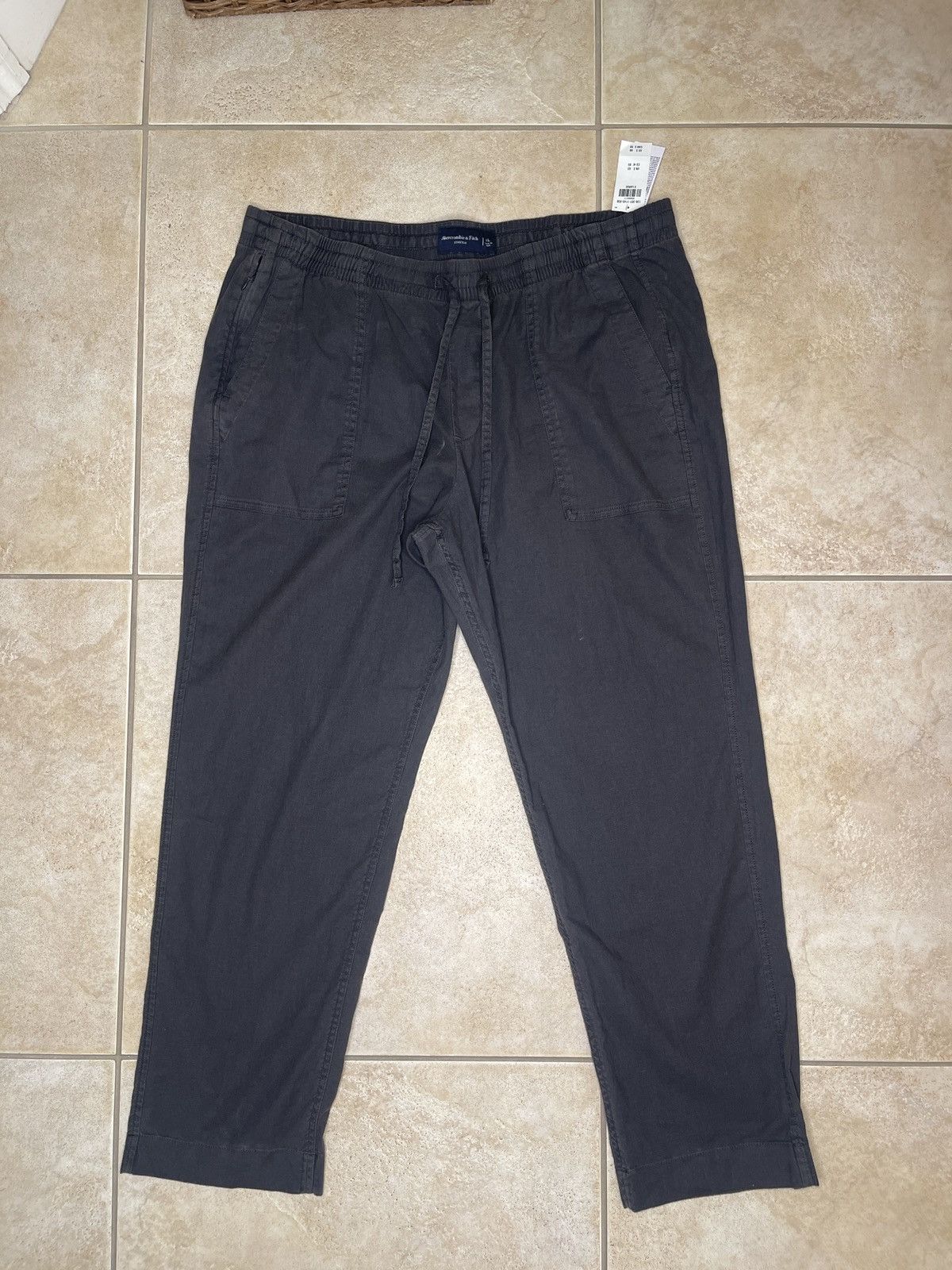 Abercrombie & Fitch Abercrombie & Fitch Charcoal Linen Blend Joggers NEW w/ TAGS Size US 36 / EU 52 - 1 Thumbnail