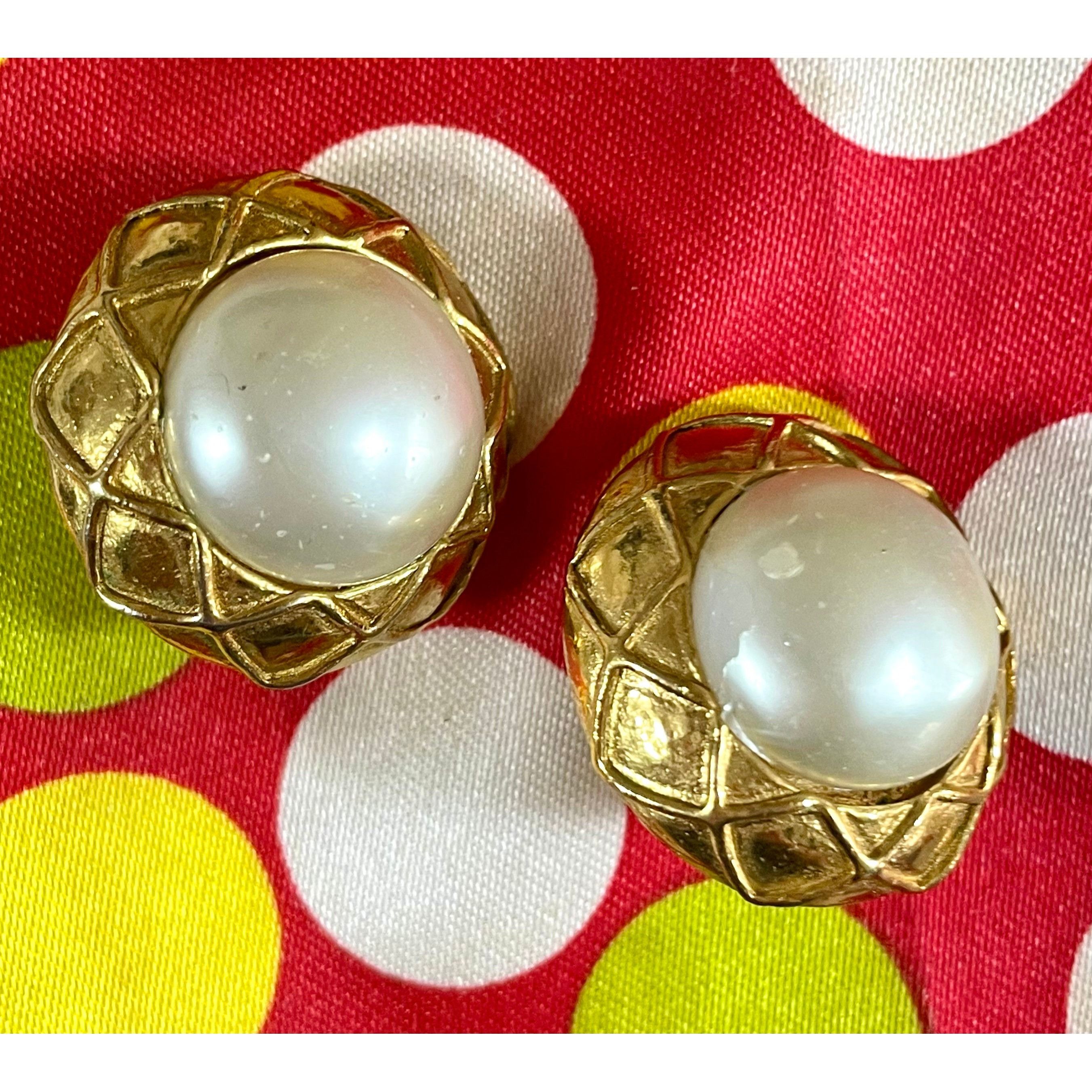 Vintage CHANEL gold tone round earrings with faux pearl