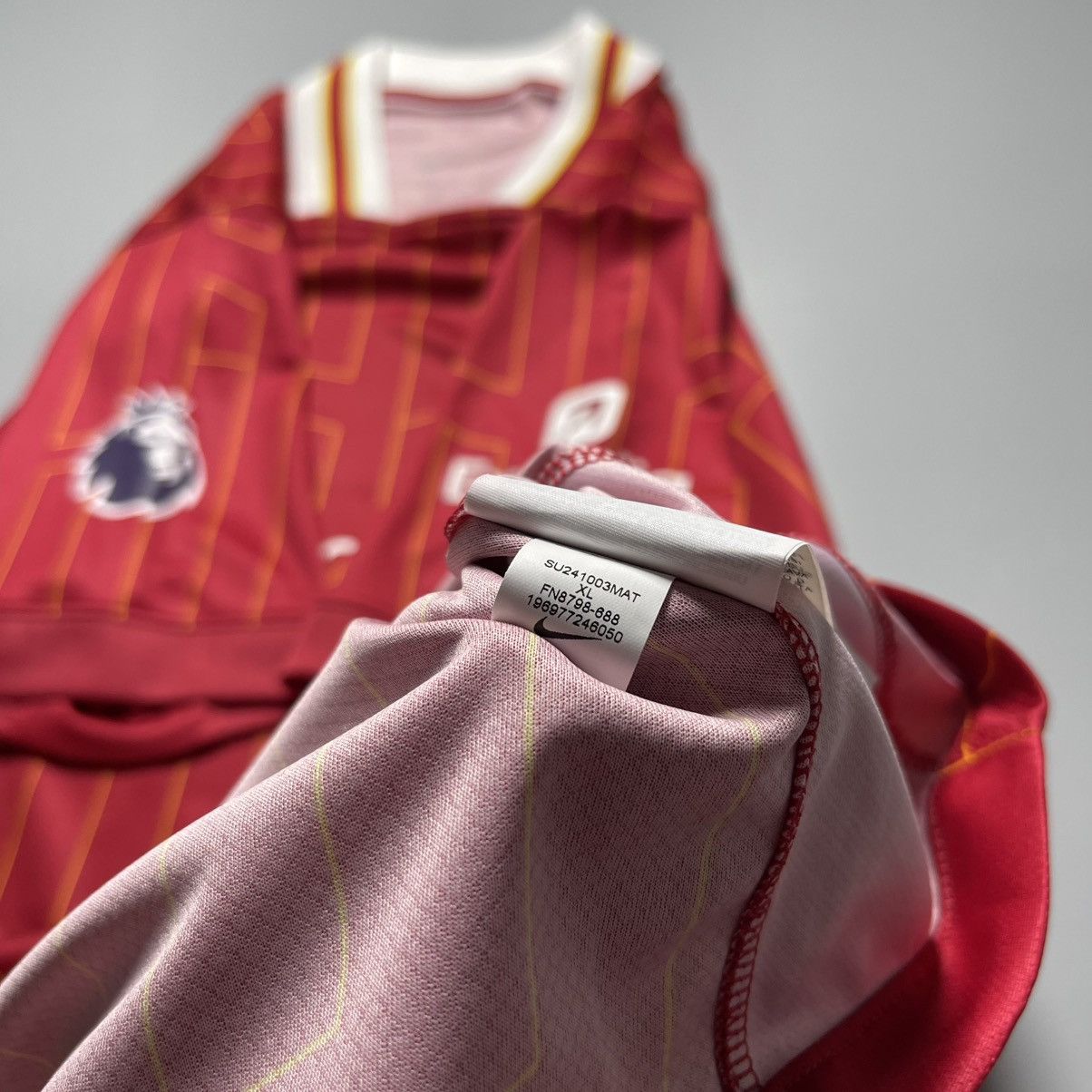 Nike LIVERPOOL NIKE 2024/2025 SOCCER HOME JERSEY #10 MAC ALLISTER Size US XL / EU 56 / 4 - 13 Thumbnail