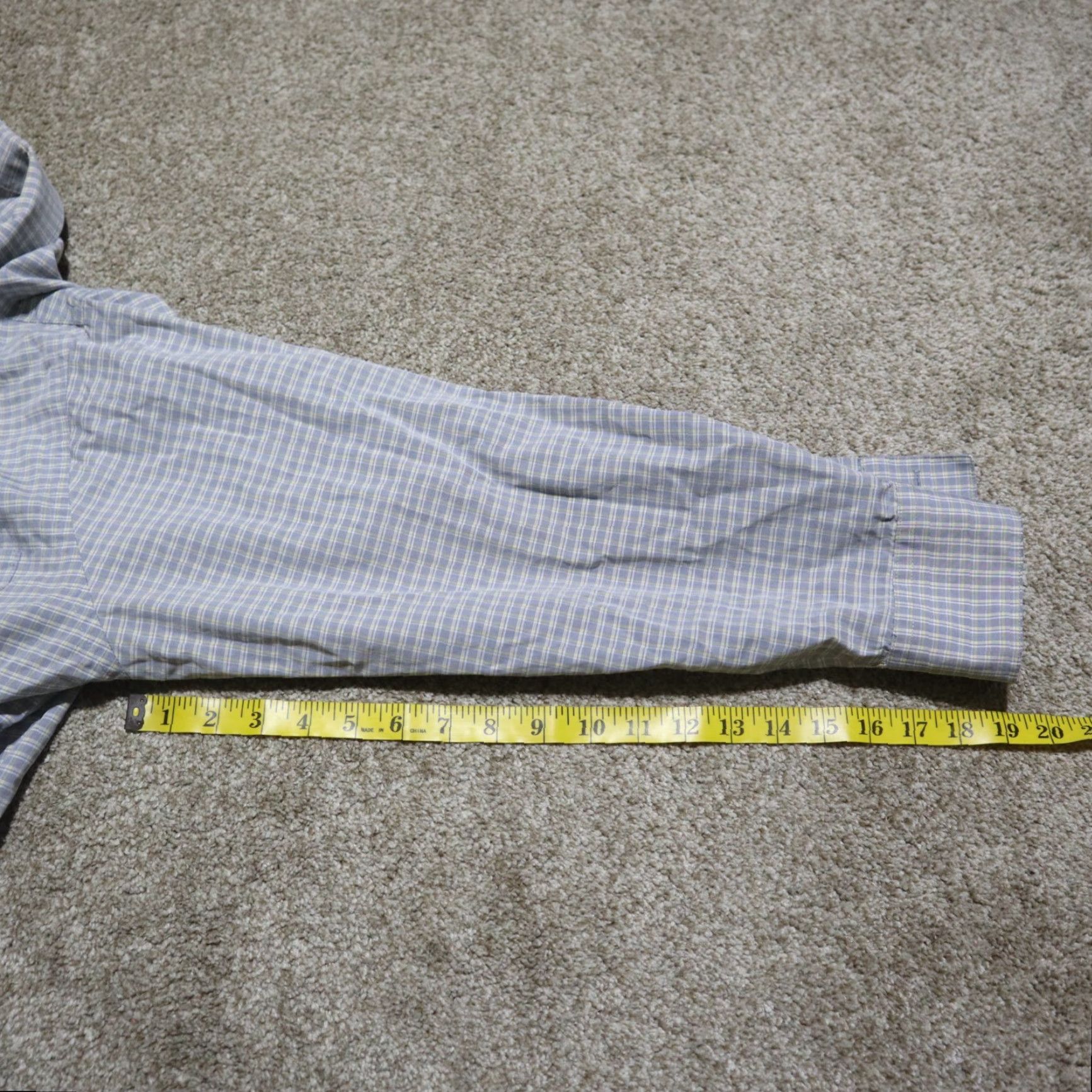 Kenneth Cole Kenneth Cole Reaction Shirt Button Front Gray Check Long Sleeve Men L 16.5 checkered button-up casual business Size US L / EU 52-54 / 3 - 7 Thumbnail