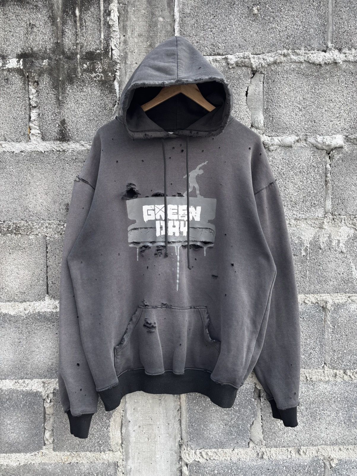 Vintage Faded Thrashed Green Day Bootleg Hoodie Size US XL / EU 56 / 4 - 1 Thumbnail