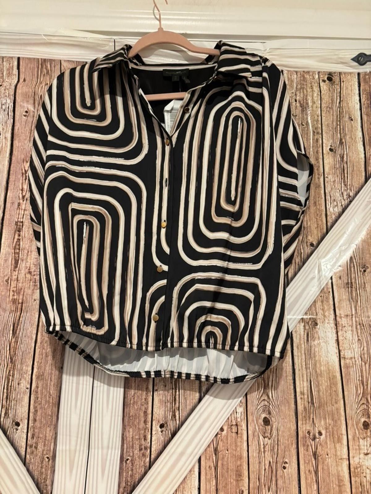 Donna Karan Womens Donna Karen black and brown short sleeve top sz#268 Size M / US 6-8 / IT 42-44 - 1 Thumbnail