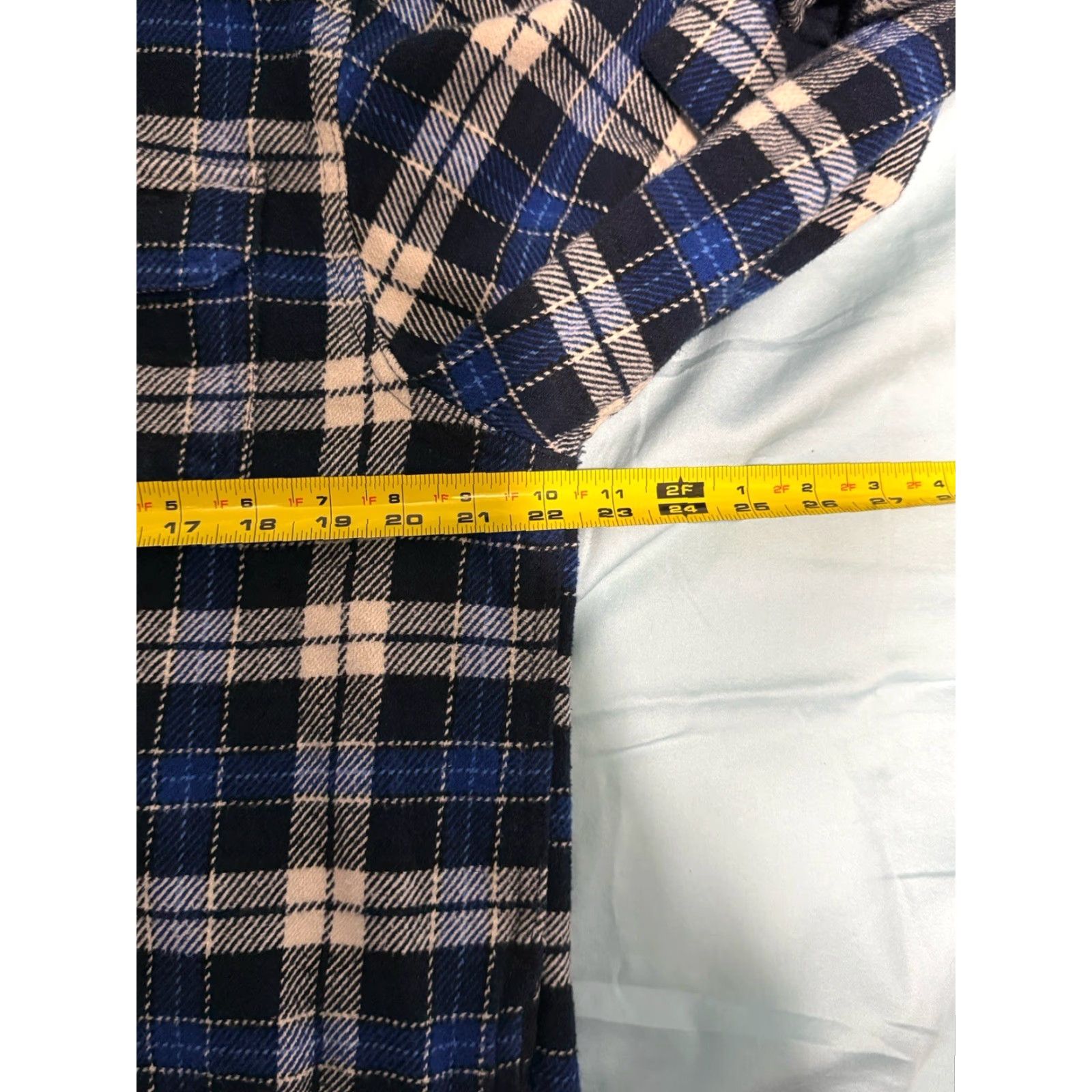 Orvis Orvis Heavy Flannel Shirt Shacket Blue Plaid Button-Up Long Sleeve Mens L Regular Button Pockets Casual Outdoor 90s? Size US L / EU 52-54 / 3 - 4 Thumbnail