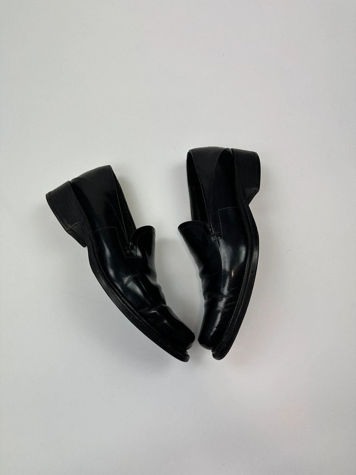 Prada Prada Milano Black Patent Leather Pointy Toe Loafer Size US 6 / IT 36 - 2 Thumbnail