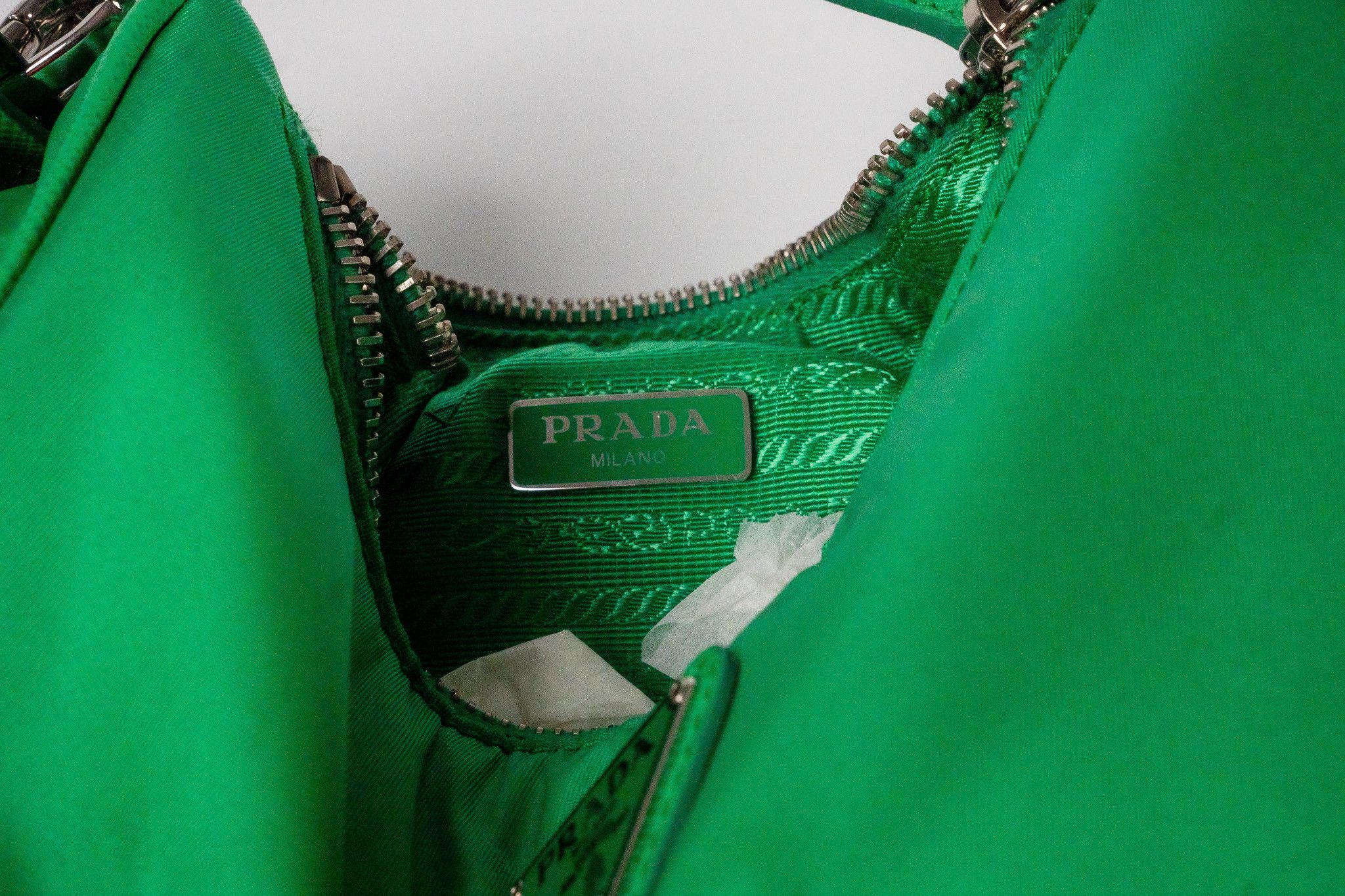 Prada Prada Re-Edition 2005 Tessuto Re-Nylon Shoulder Bag Size ONE SIZE - 6 Thumbnail