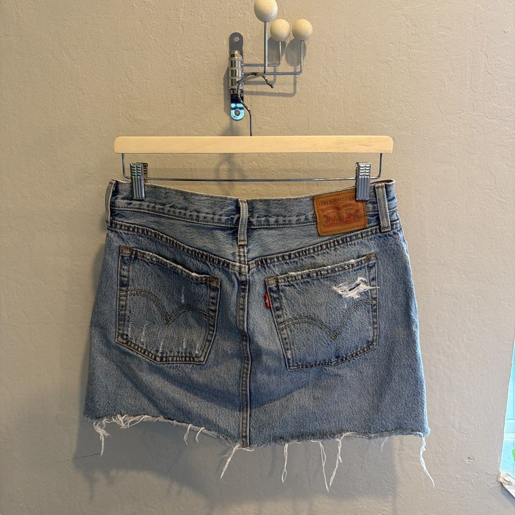 Levi's Levi’s mini skirt Size 29" - 2 Thumbnail