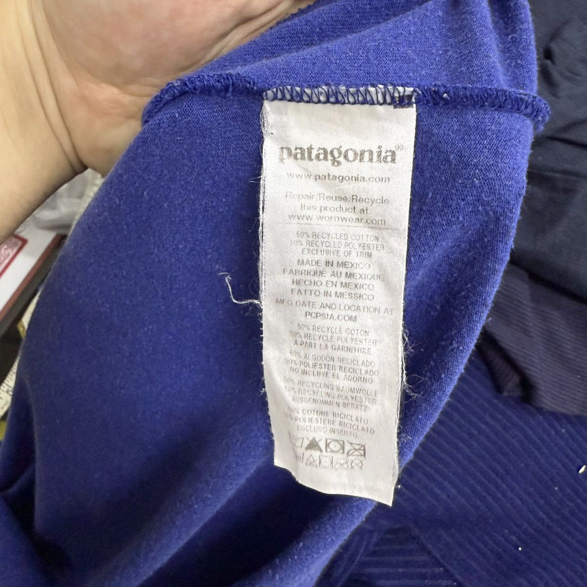 Patagonia 💥Patagonia Responsible-tee Single Pocket Patch Logo Organic Size US M / EU 48-50 / 2 - 6 Thumbnail