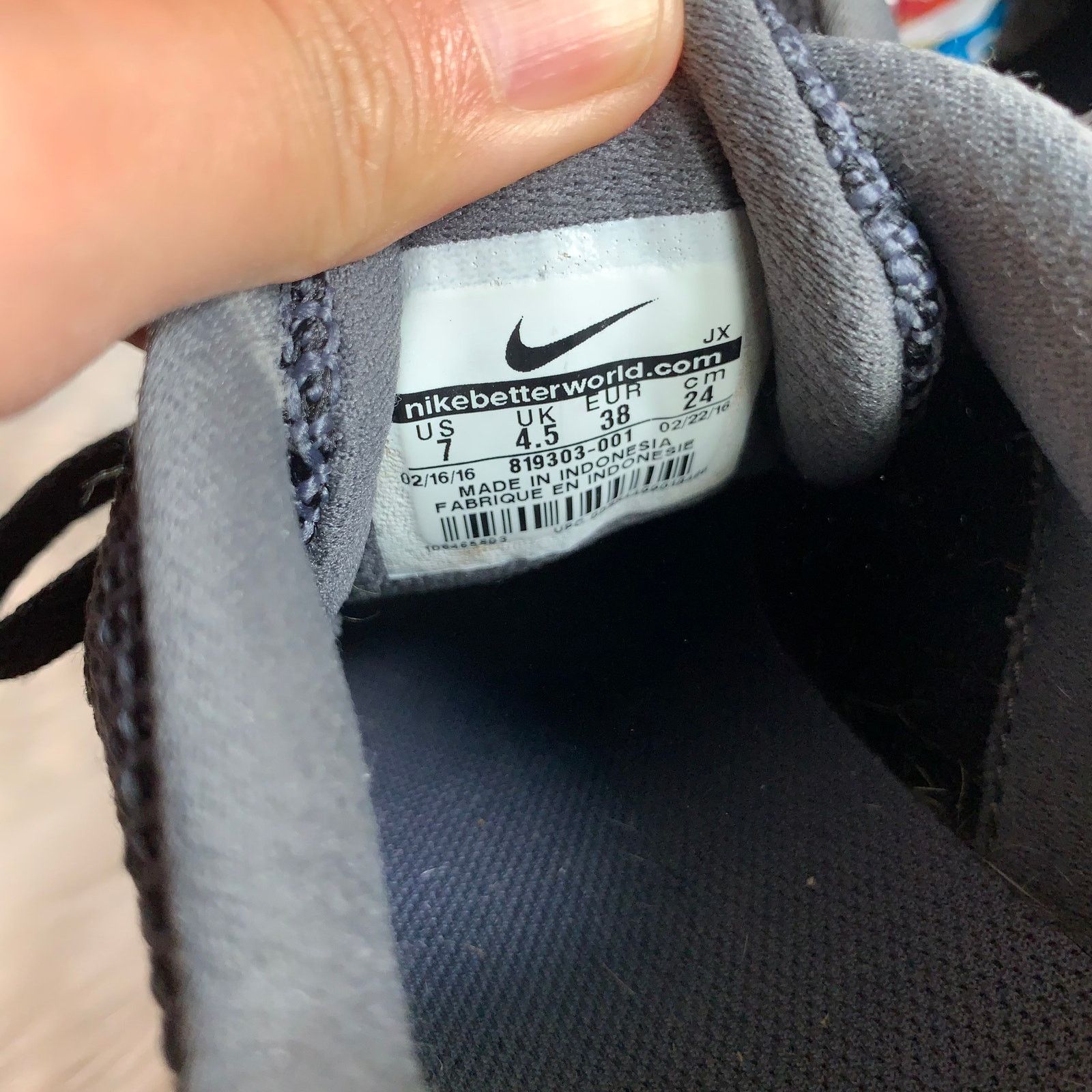 Nike Nike Women's Athletic Shoes size 7 Size US 7 / IT 37 - 3 Thumbnail