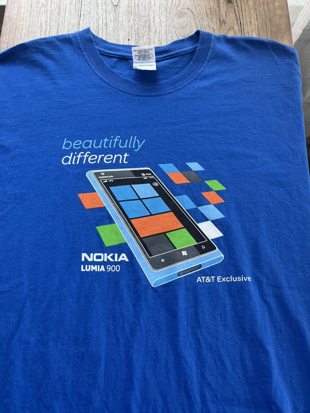 Microsoft × Vintage Vintage NOKIA LUMIA 900 Windows Phone promo company Tshirt Size US XL / EU 56 / 4 - 4 Thumbnail