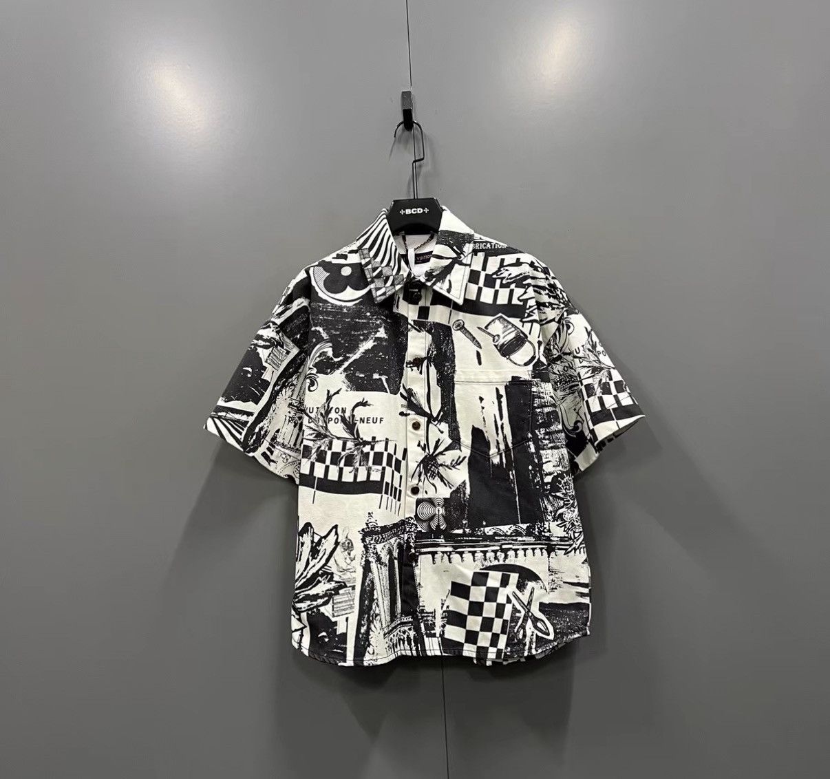 Louis Vuitton Louis Vuitton All-over Print Denim Short Sleeve Shirt J41 Size US M / EU 48-50 / 2 - 1 Thumbnail