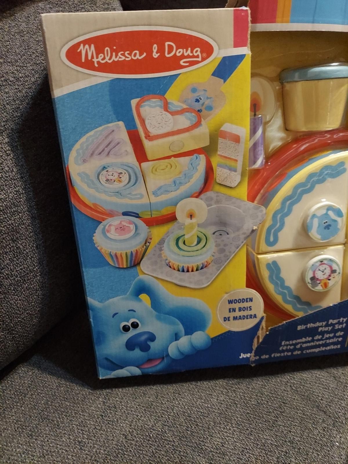 Other NIB Melissa & Doug Blue's Clues Wooden Birthday party Size ONE SIZE - 2 Thumbnail