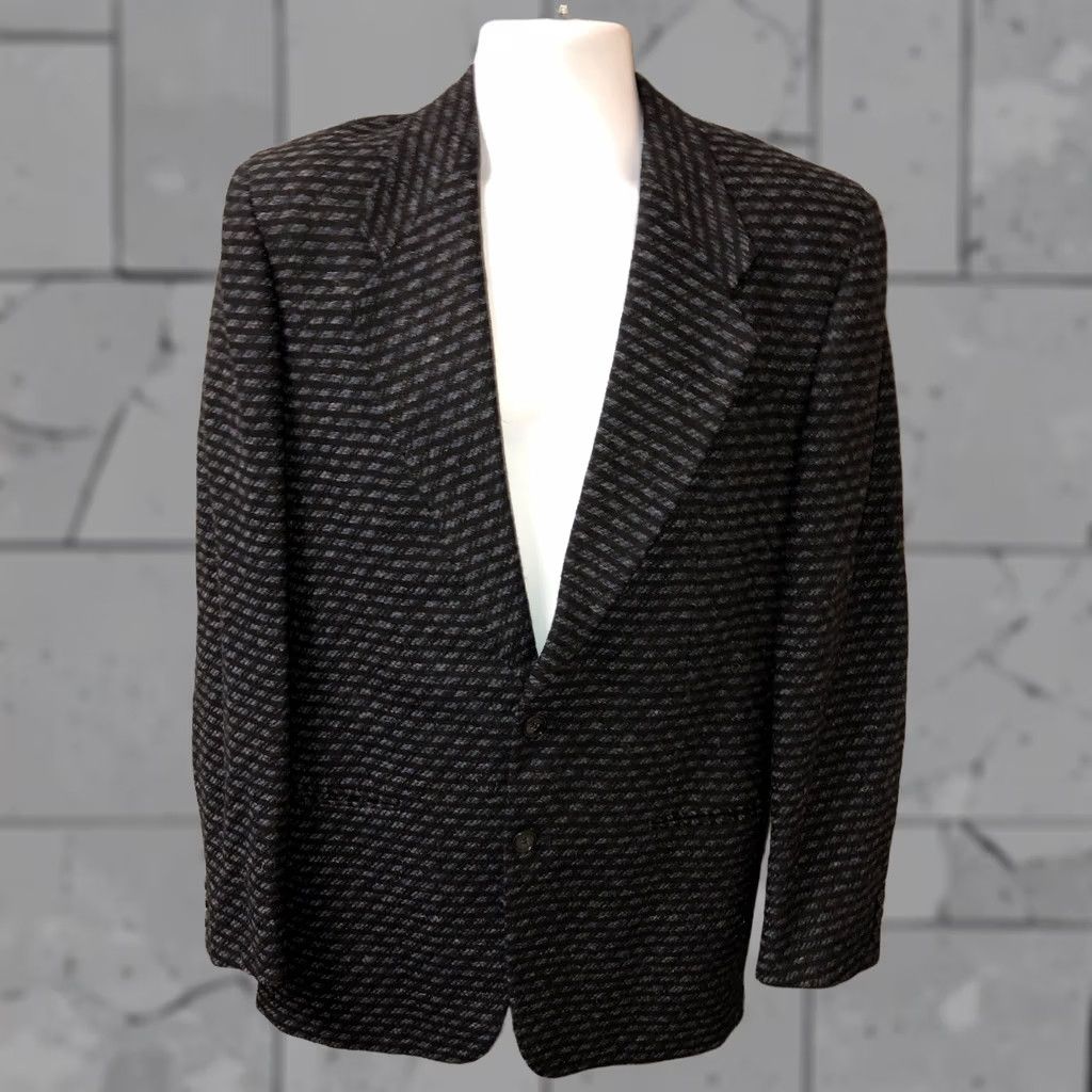 Emanuel Ungaro Emanuel Ungaro Bloomingdale’s Sport Coat Mens 38L Wool Italian Made 2 Button Size US XXS / EU 40 - 1 Thumbnail