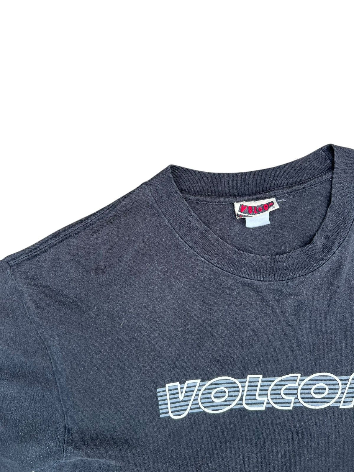Vintage Vintage 90s Volcom Sun Faded Black Skateboard tees Size US L / EU 52-54 / 3 - 3 Thumbnail