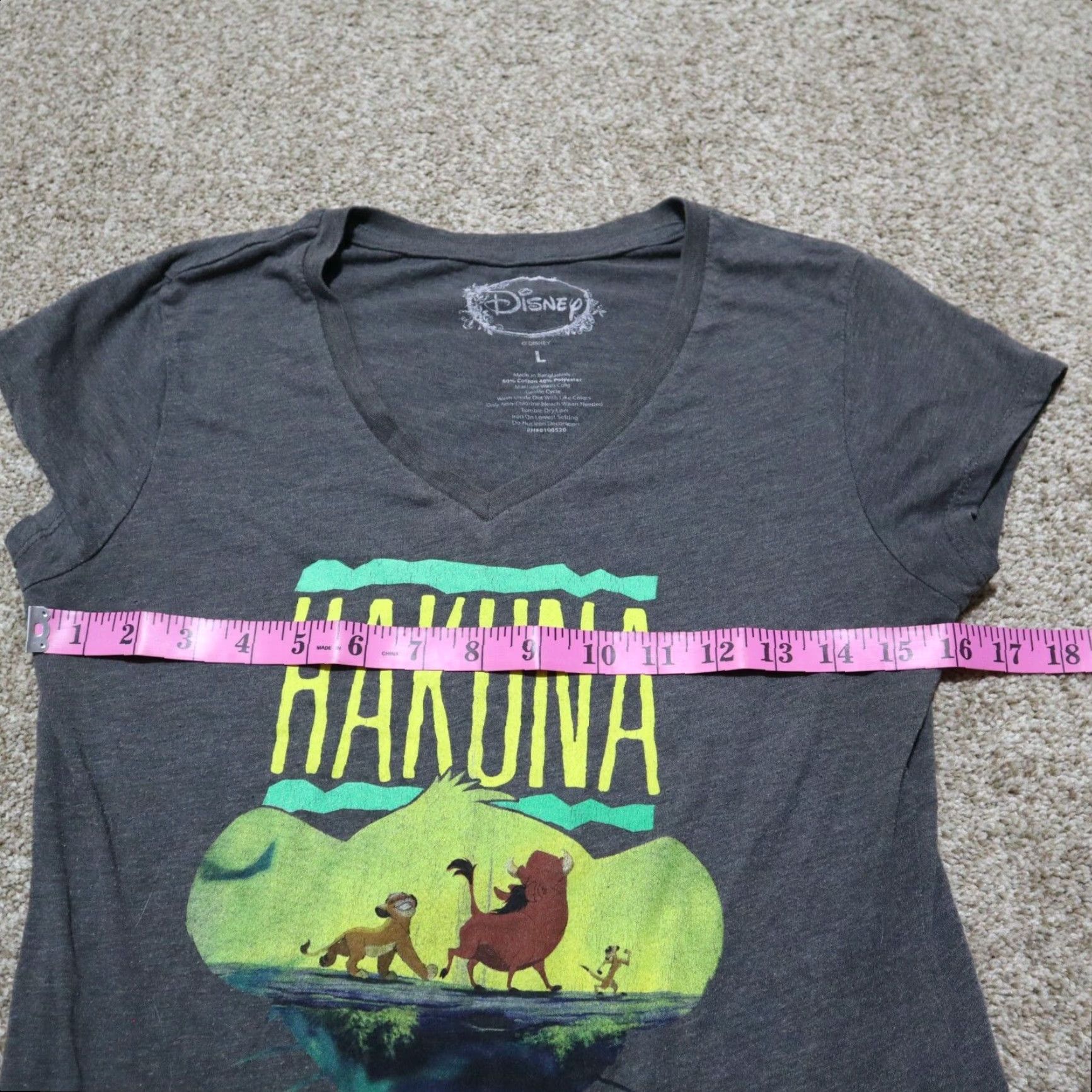Disney Disney The Lion King T-Shirt Teens Juniors V-Neck Charcoal Gray L Shirt Girls Women Men Size L / US 10 / IT 46 - 3 Thumbnail
