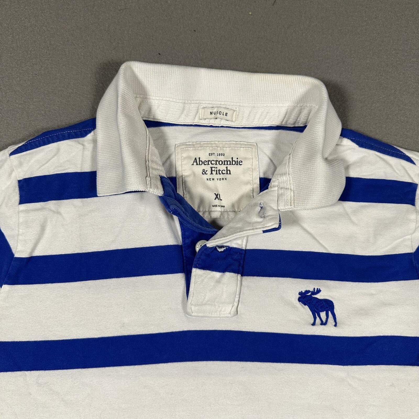 Abercrombie & Fitch Abercrombie & Fitch Men Polo Shirt XL White Blue Striped Size US XL / EU 56 / 4 - 3 Thumbnail