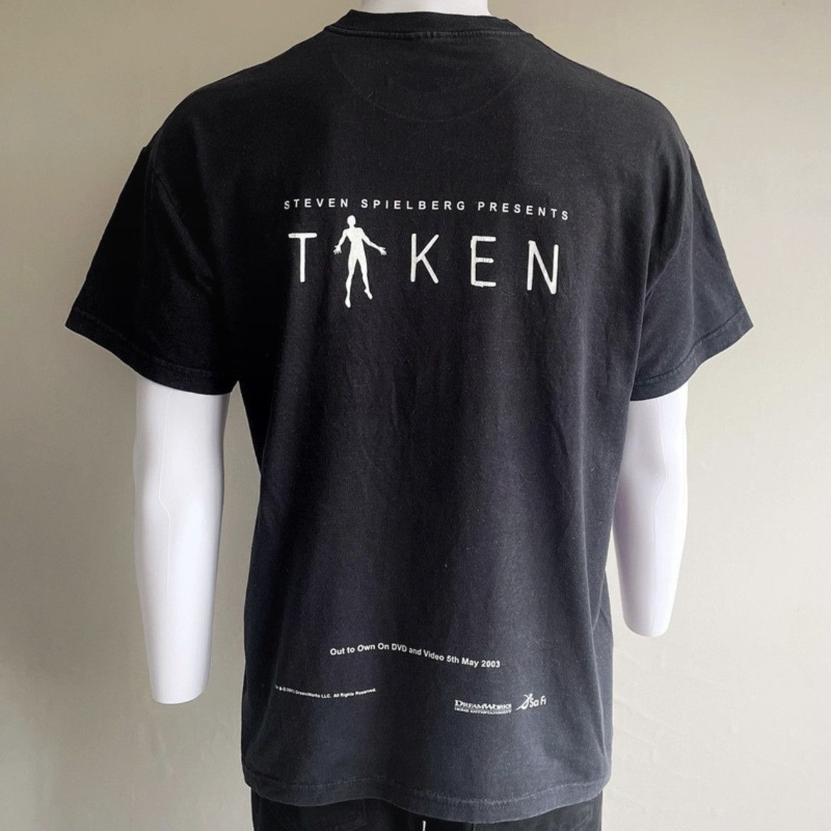Vintage Vintage 2003 Taken Spielberg Staff Only T Shirt Size US M / EU 48-50 / 2 - 5 Thumbnail