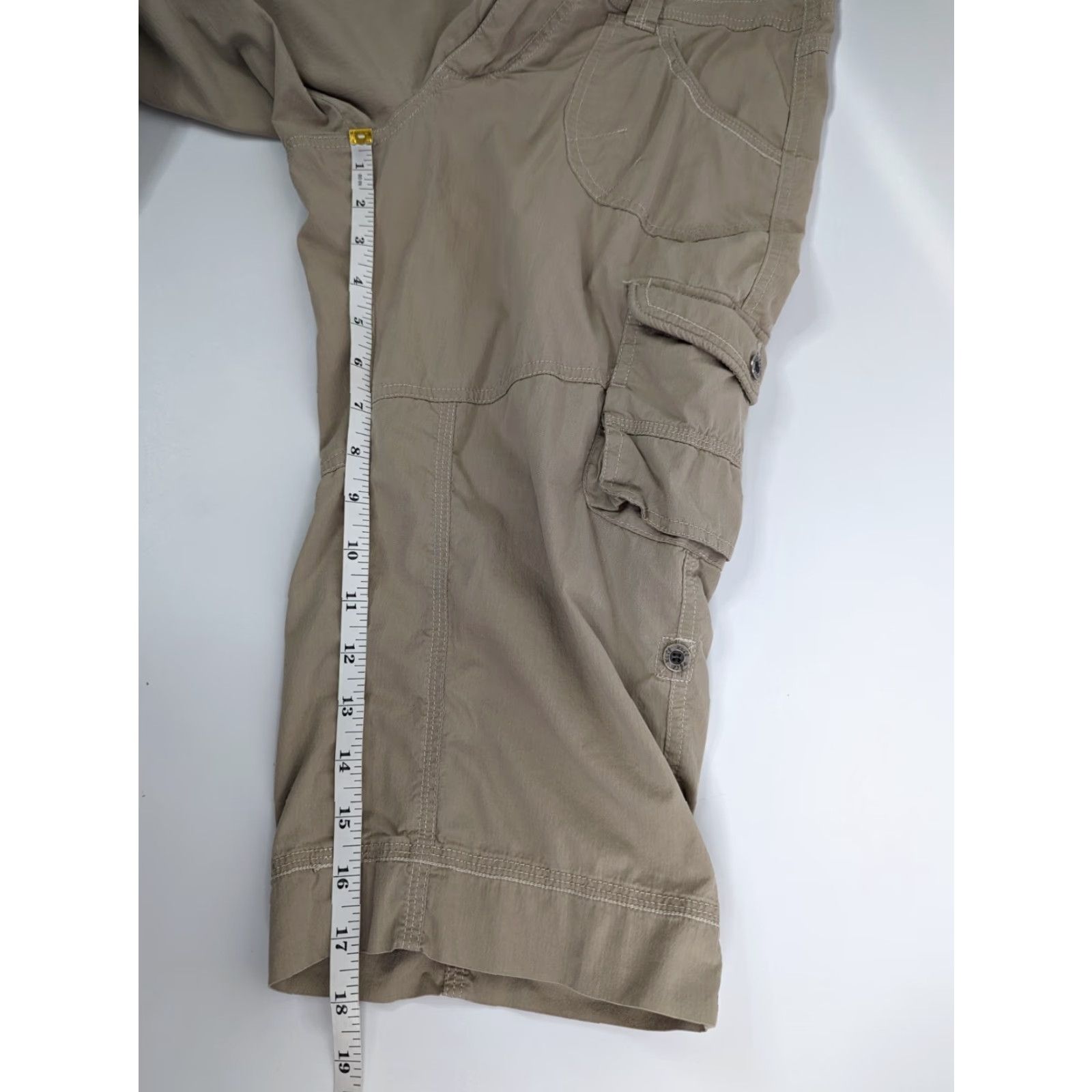 Vintage Kuhl Pants Womens 6 Khaki Beige Tan Capris Cargo Cropped Casual Hiking Outdoor Shirt Pants? Size 28" / US 6 / IT 42 - 6 Thumbnail
